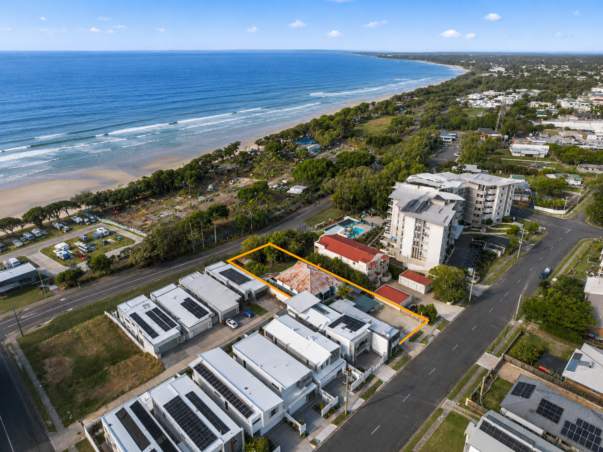 258 Esplanade and 42 Watson Street, PIALBA, QLD 4655 AUS