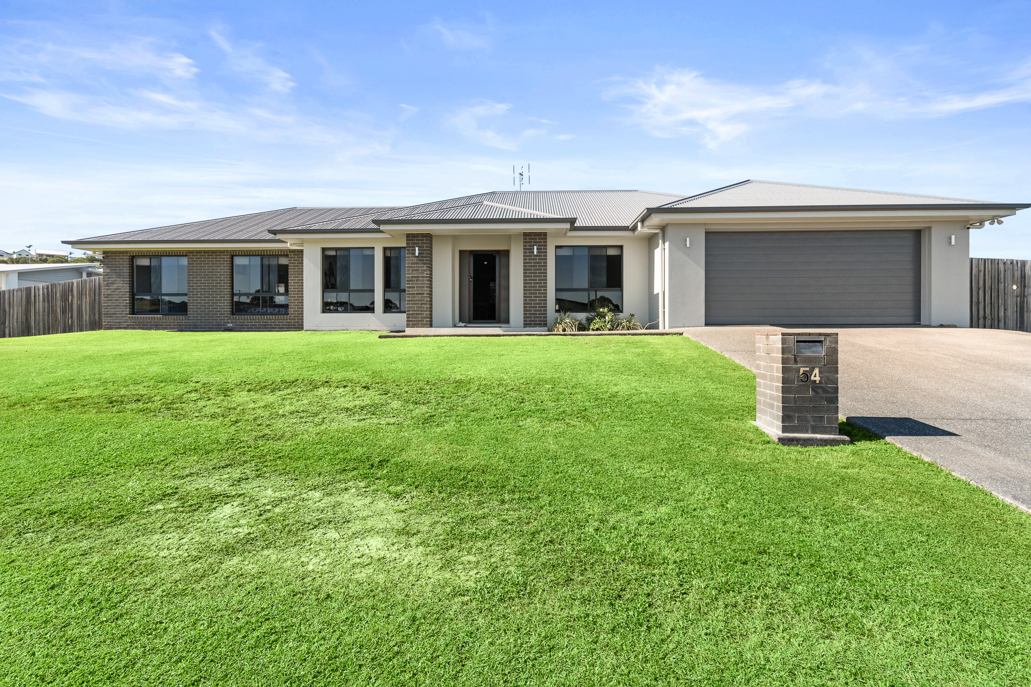 54 Peppermint Circuit, NIKENBAH, QLD 4655 AUS