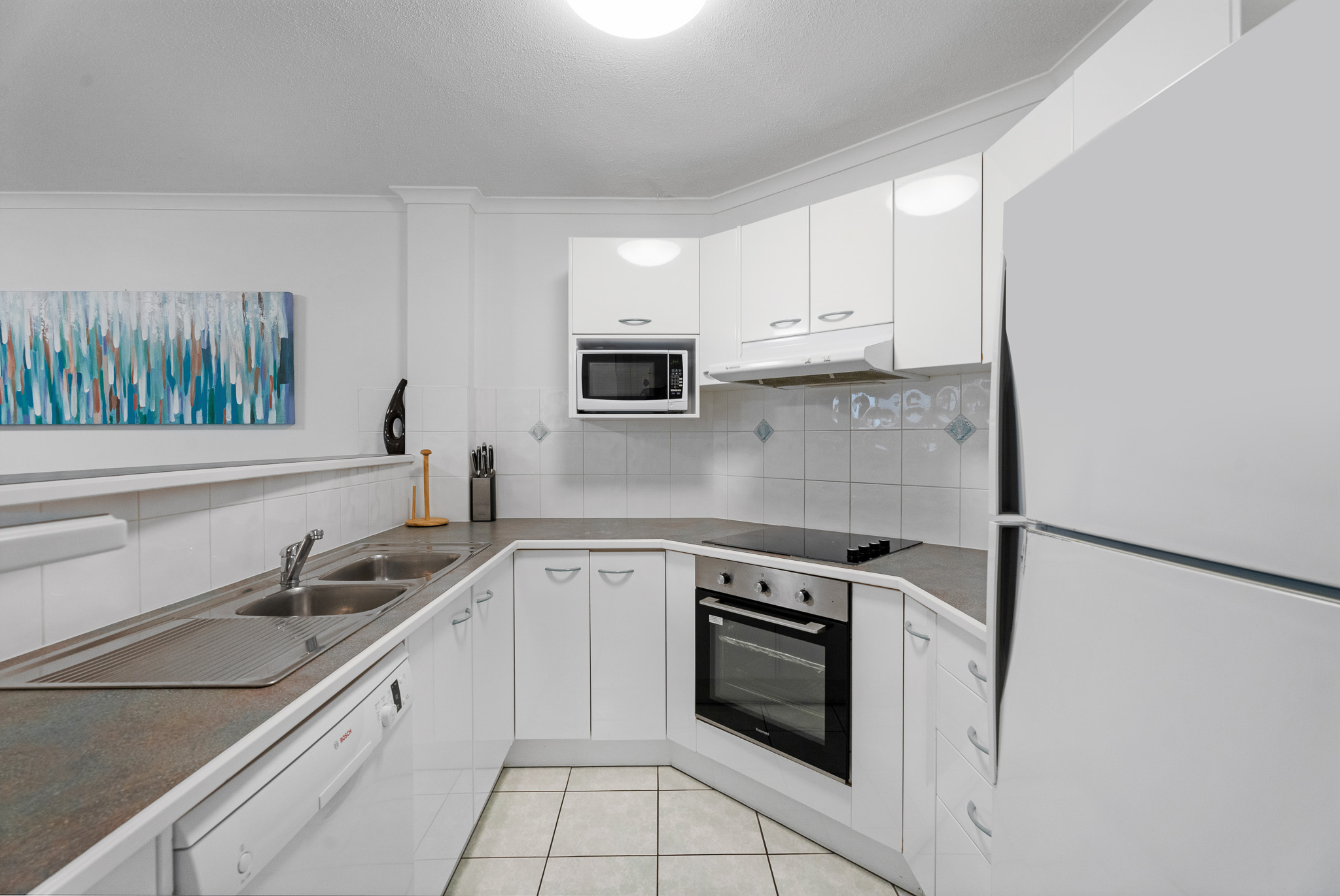 10/496 Esplanade, TORQUAY, QLD 4655 AUS
