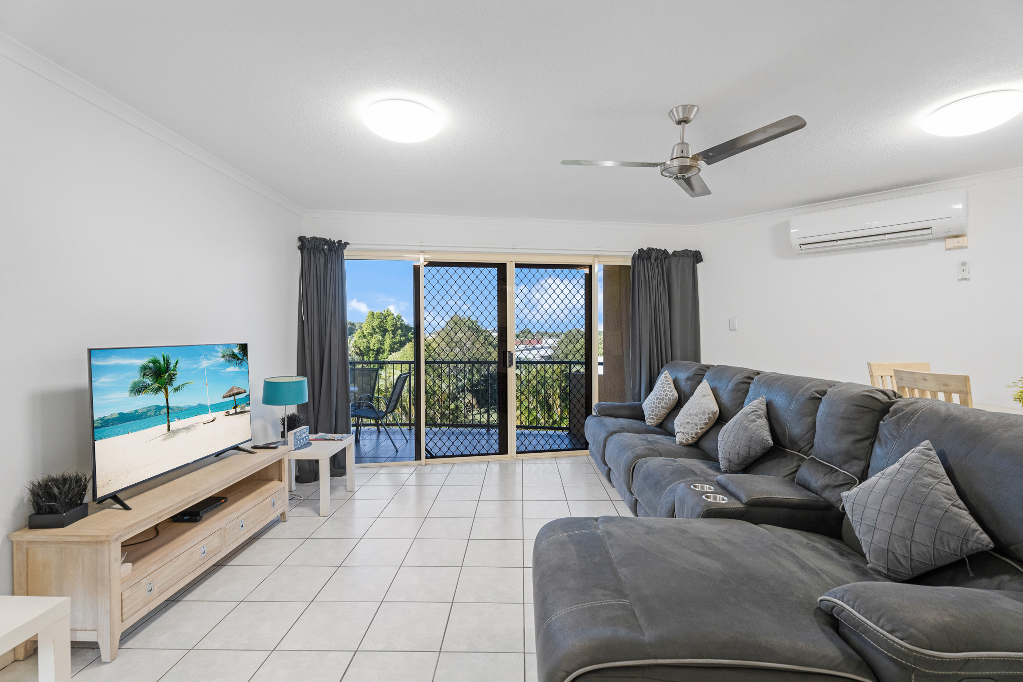 10/496 Esplanade, TORQUAY, QLD 4655 AUS