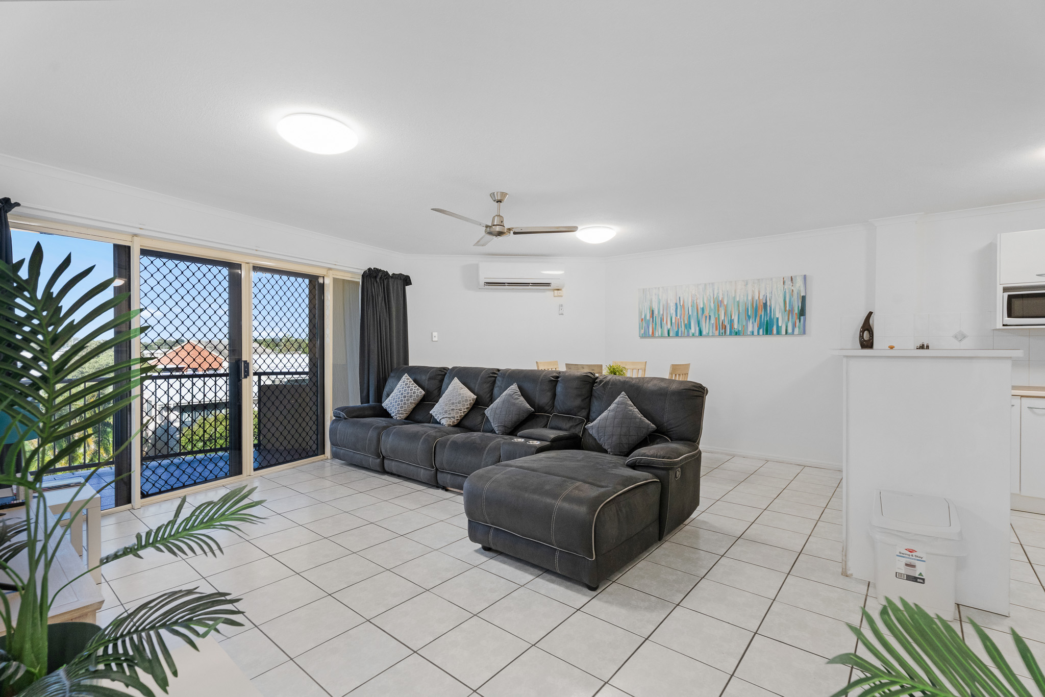 10/496 Esplanade, TORQUAY, QLD 4655 AUS