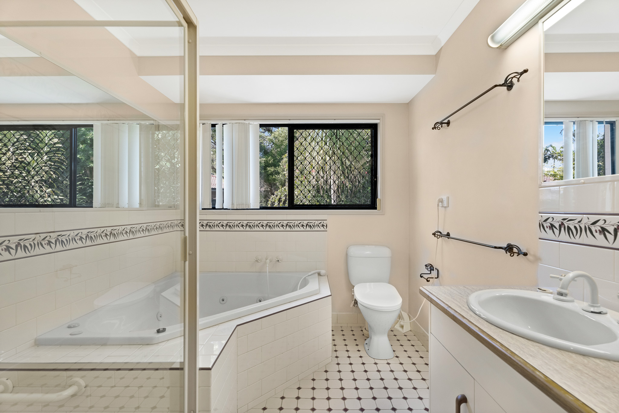 3 Anembo Drive, TORQUAY, QLD 4655 AUS