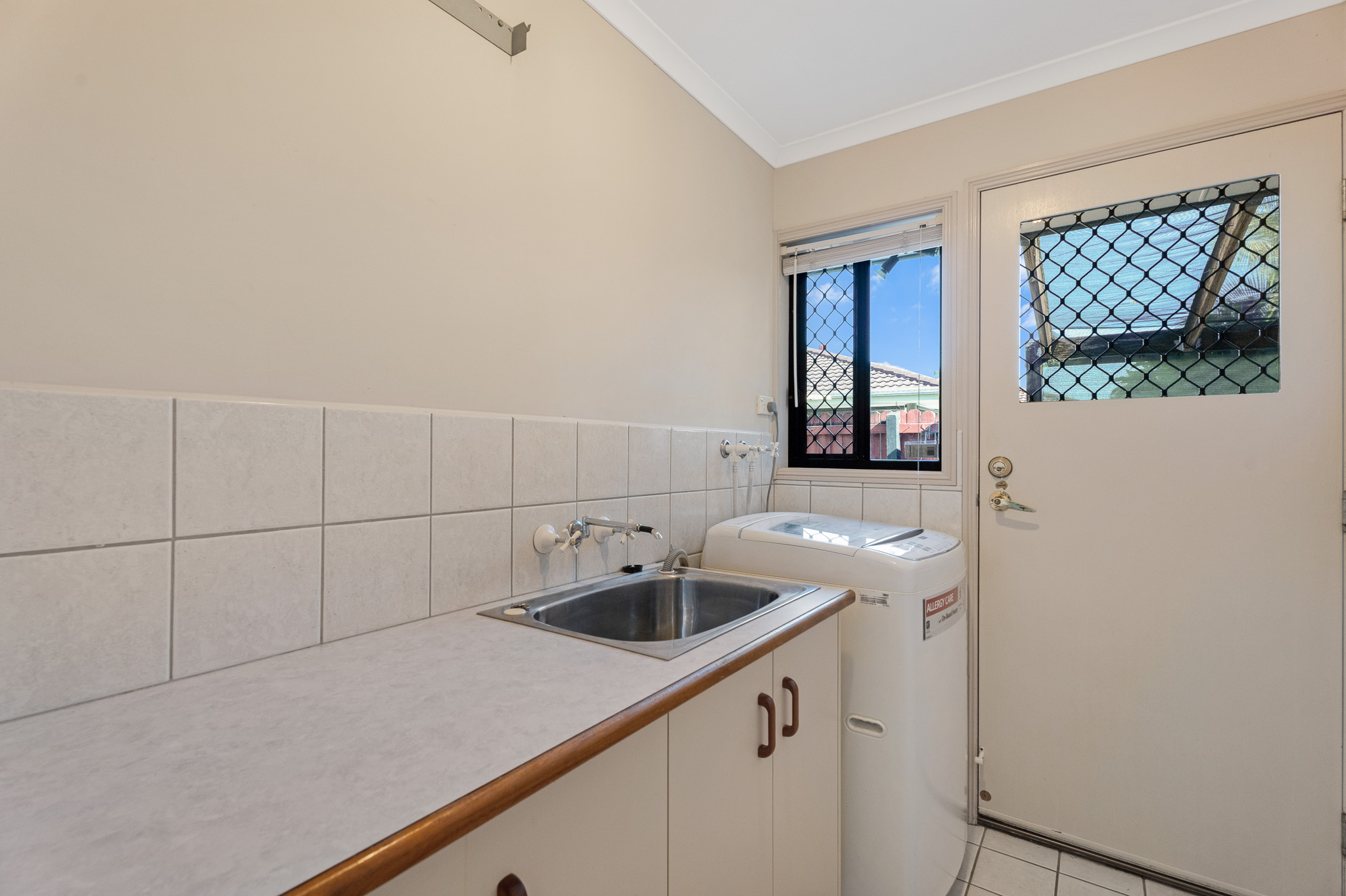 3 Anembo Drive, TORQUAY, QLD 4655 AUS