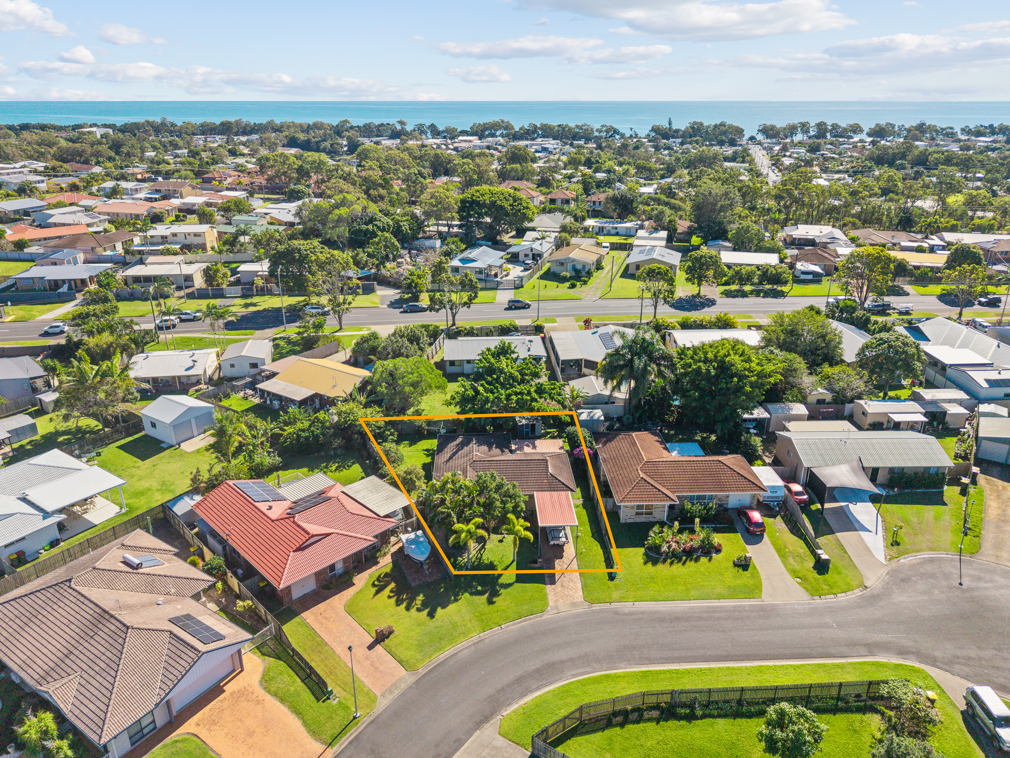 6 Carrie Court, TORQUAY, QLD 4655 AUS