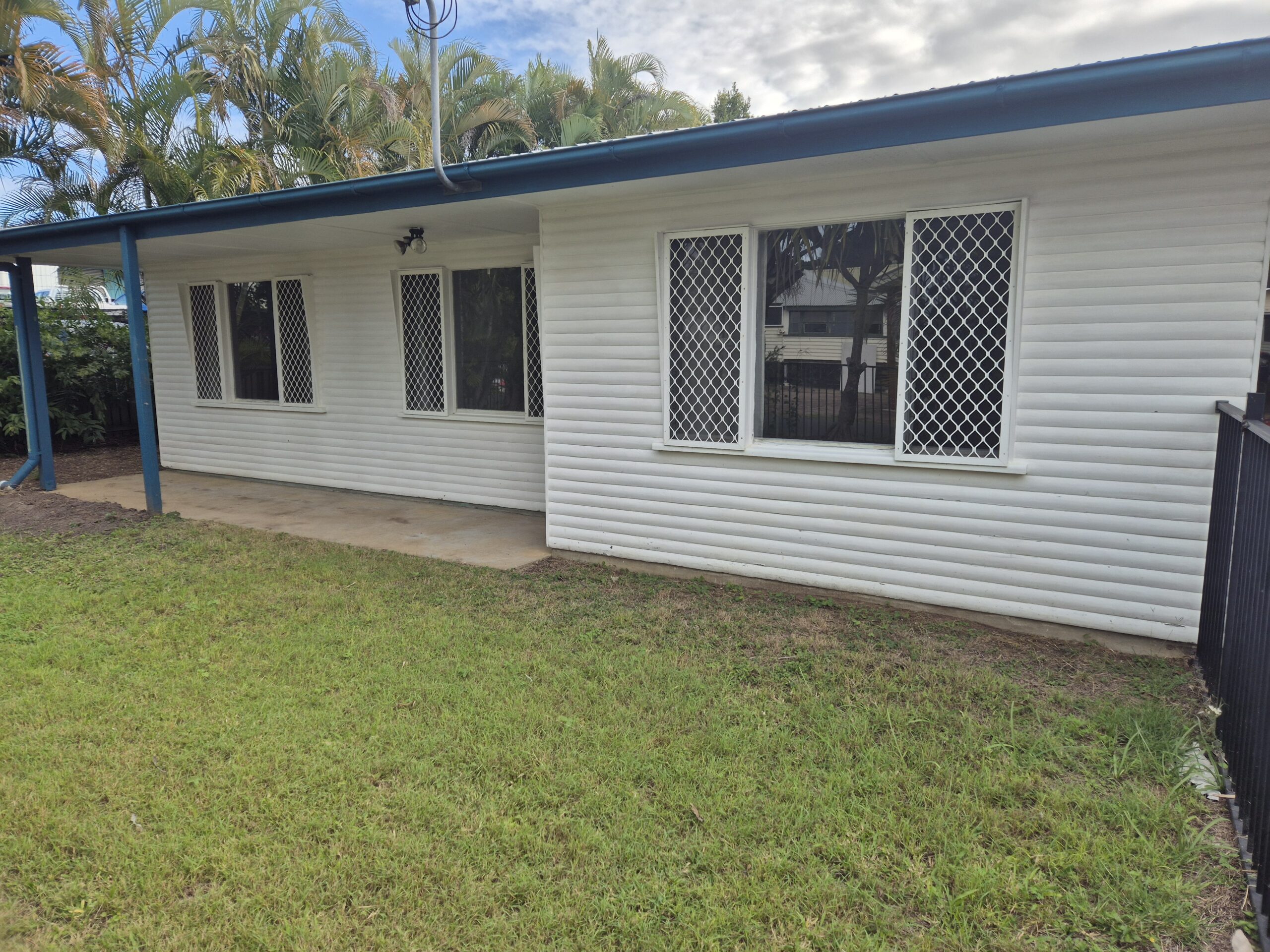 27 Leslie Lane, SCARNESS, QLD 4655 AUS