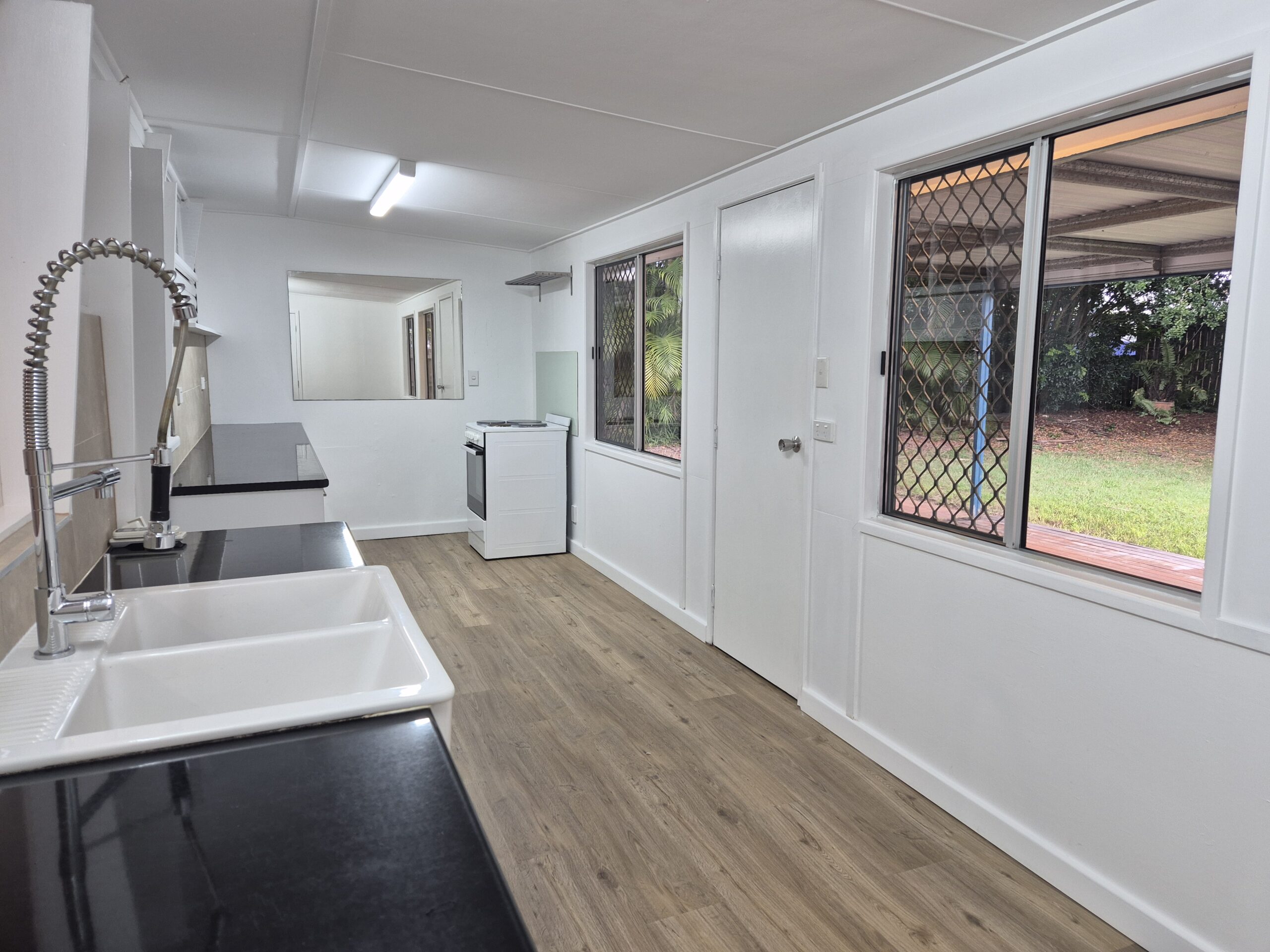 27 Leslie Lane, SCARNESS, QLD 4655 AUS