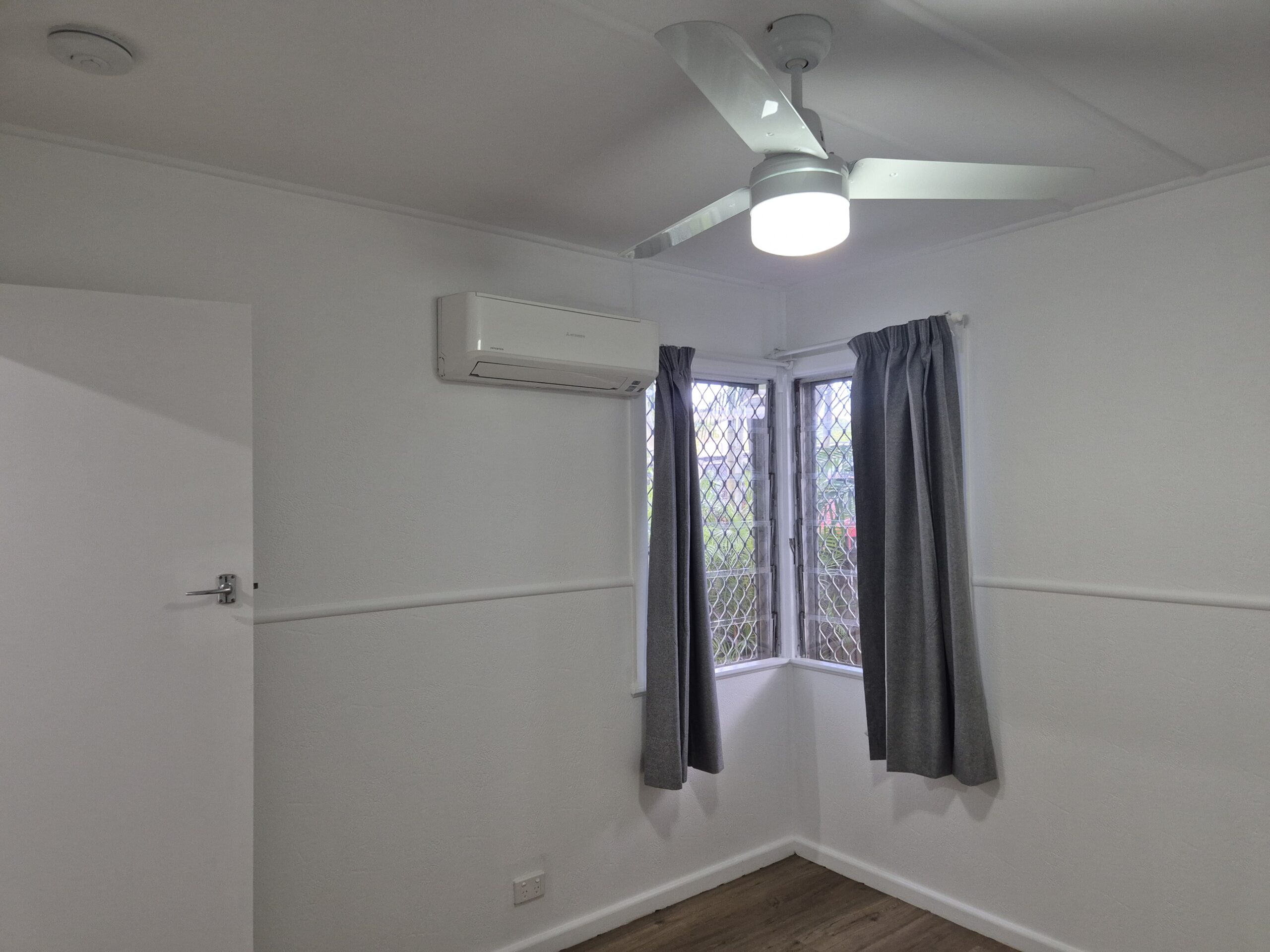27 Leslie Lane, SCARNESS, QLD 4655 AUS