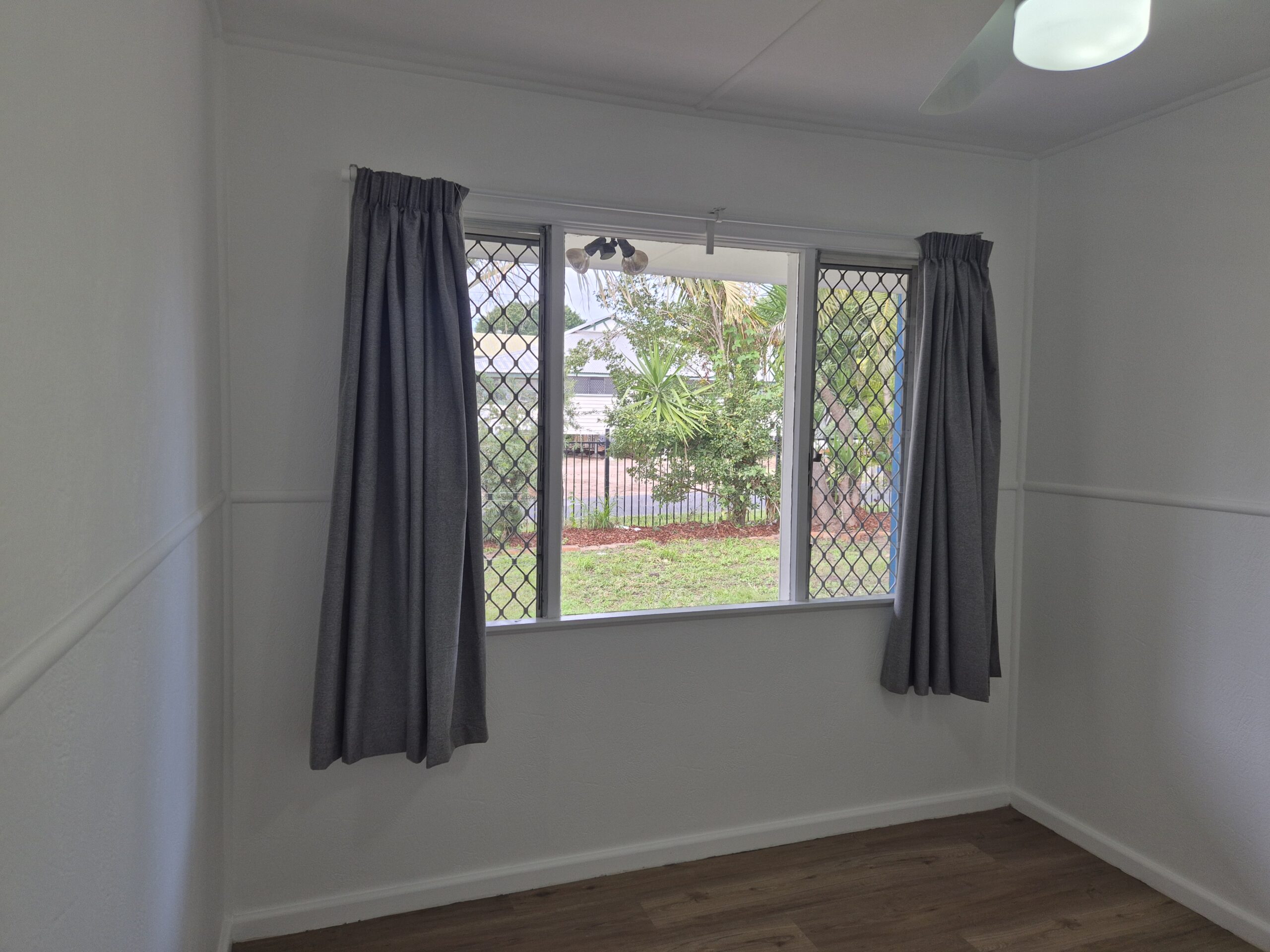 27 Leslie Lane, SCARNESS, QLD 4655 AUS