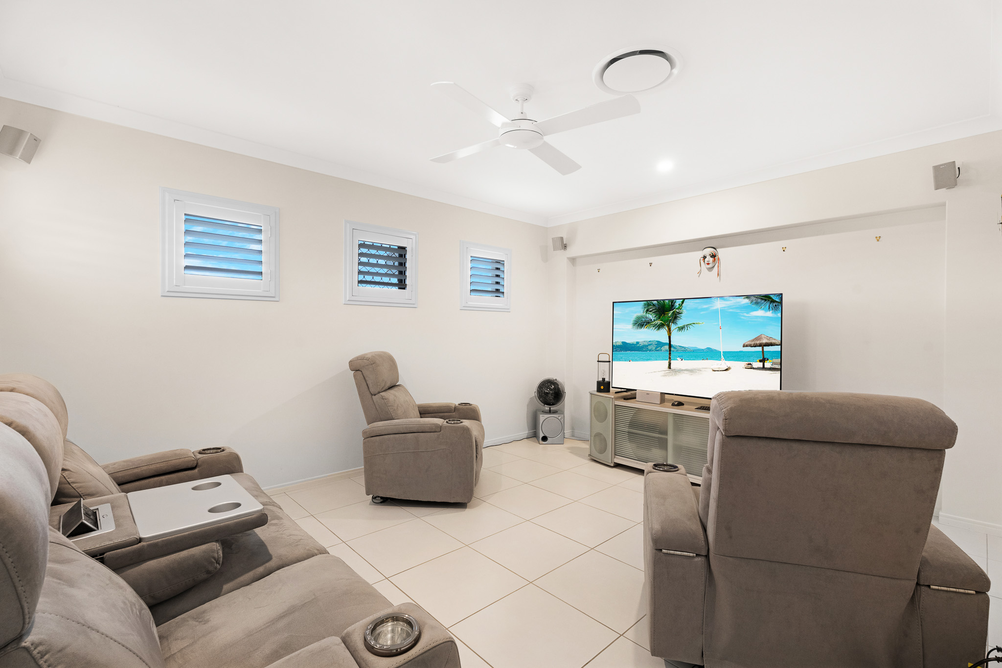 330 Moorabinda Drive, SUNSHINE ACRES, QLD 4655 AUS