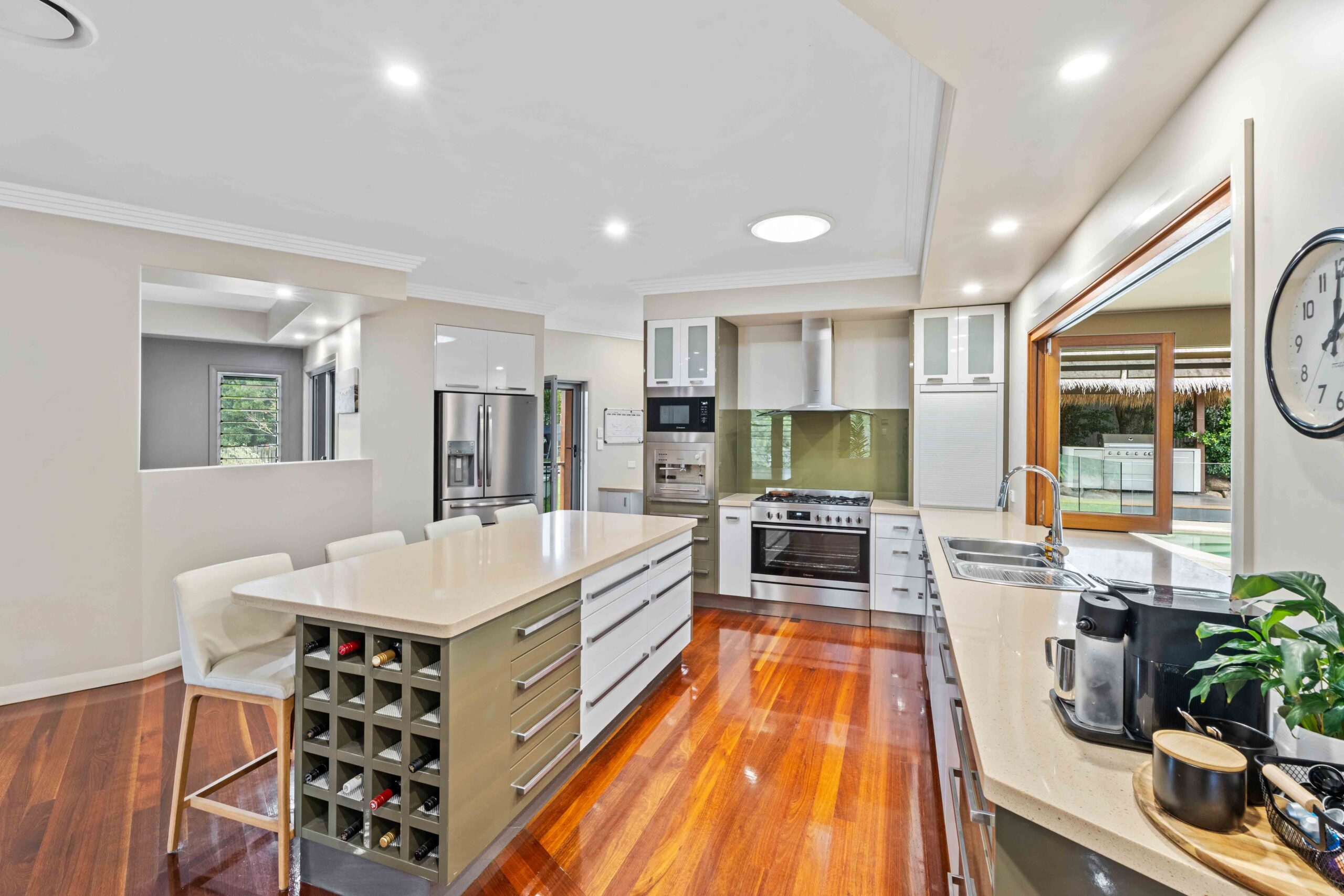 9-11 Gundesen Drive, URRAWEEN, QLD 4655 AUS