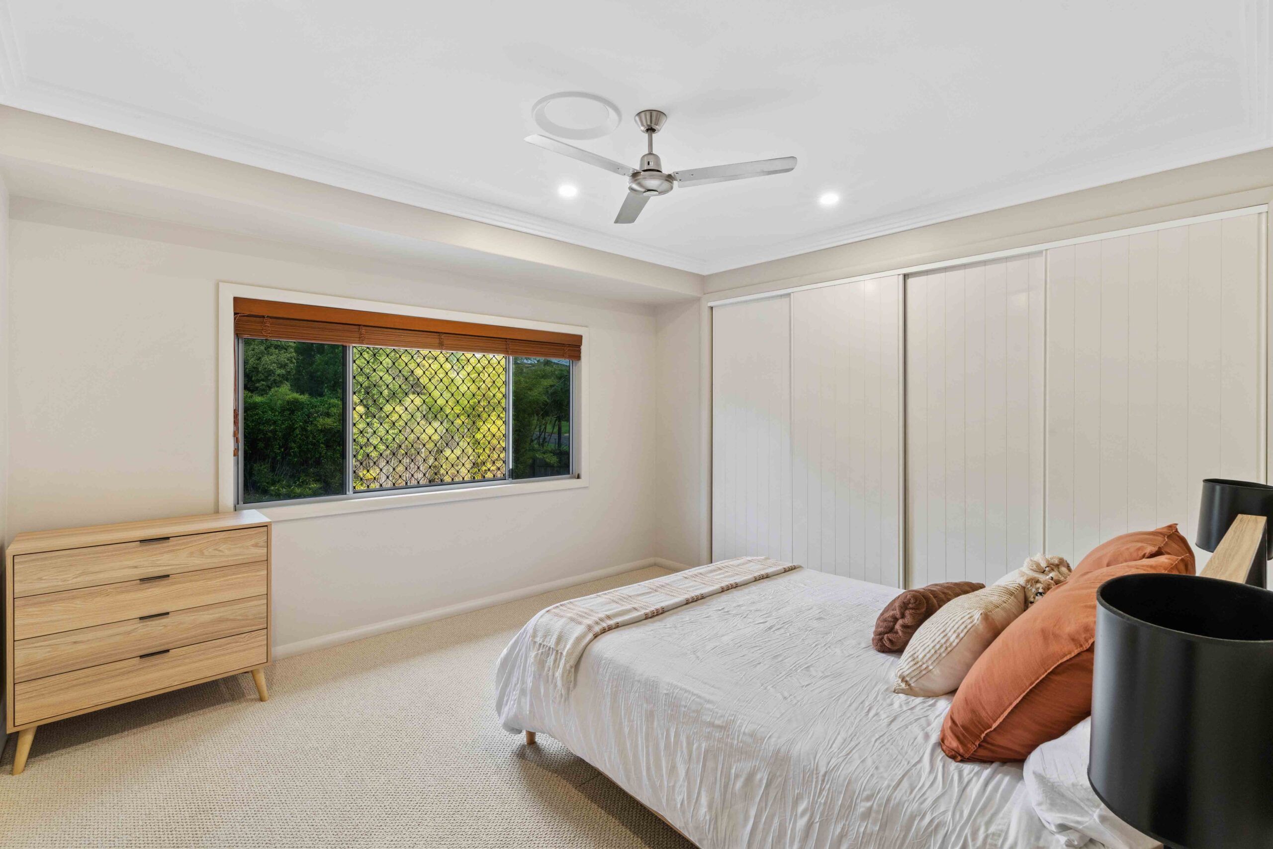 9-11 Gundesen Drive, URRAWEEN, QLD 4655 AUS