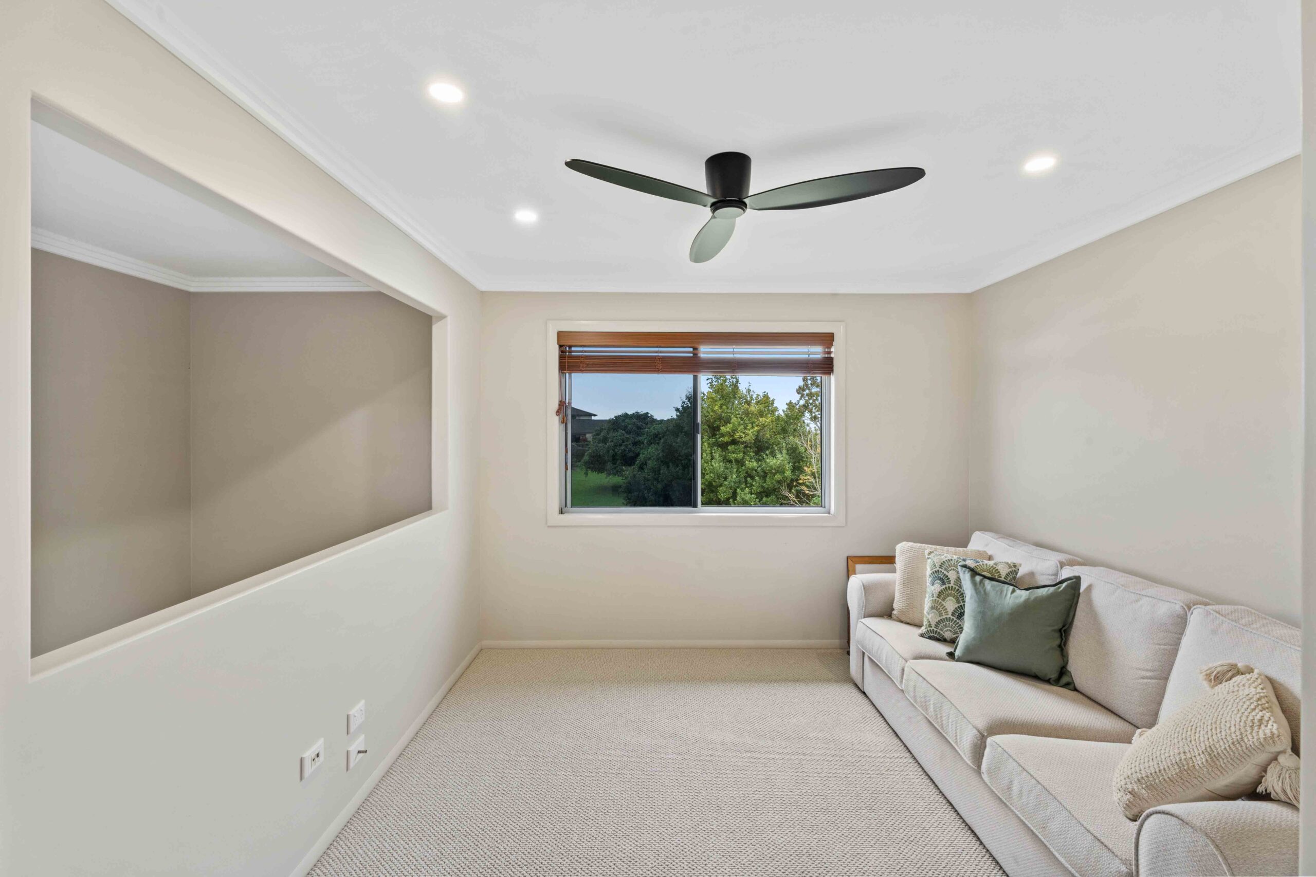 9-11 Gundesen Drive, URRAWEEN, QLD 4655 AUS