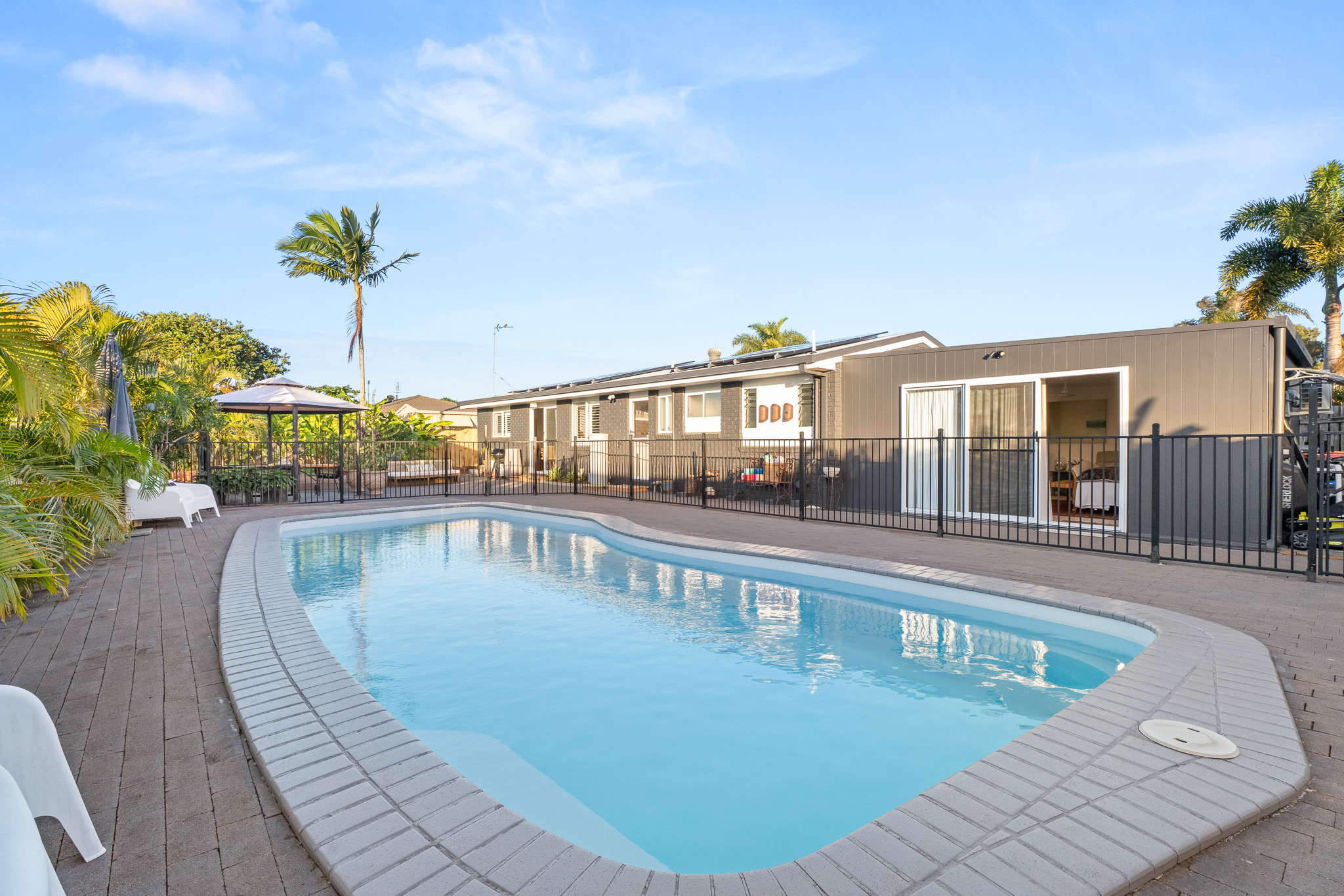 11 Lakeside Court, TORQUAY, QLD 4655 AUS