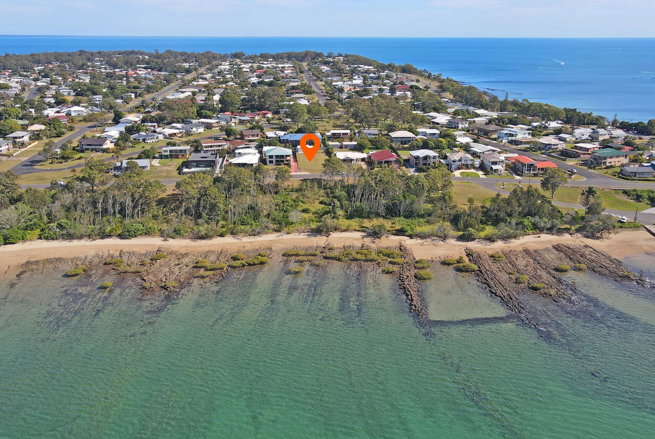 104 Esplanade, POINT VERNON, QLD 4655 AUS