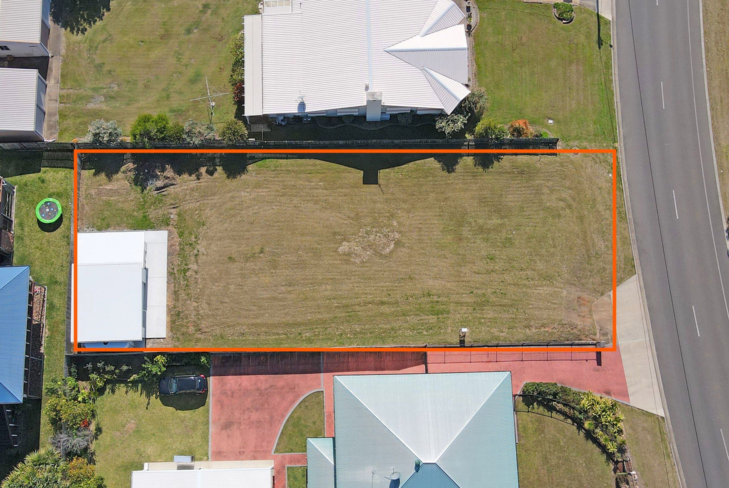 104 Esplanade, POINT VERNON, QLD 4655 AUS