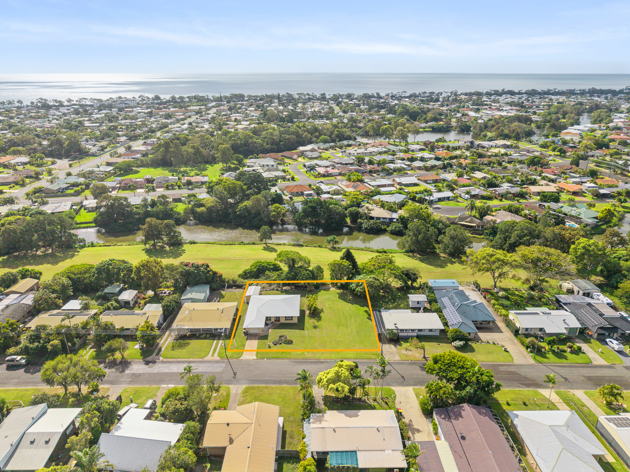 18 Bruce Street, TORQUAY, QLD 4655 AUS