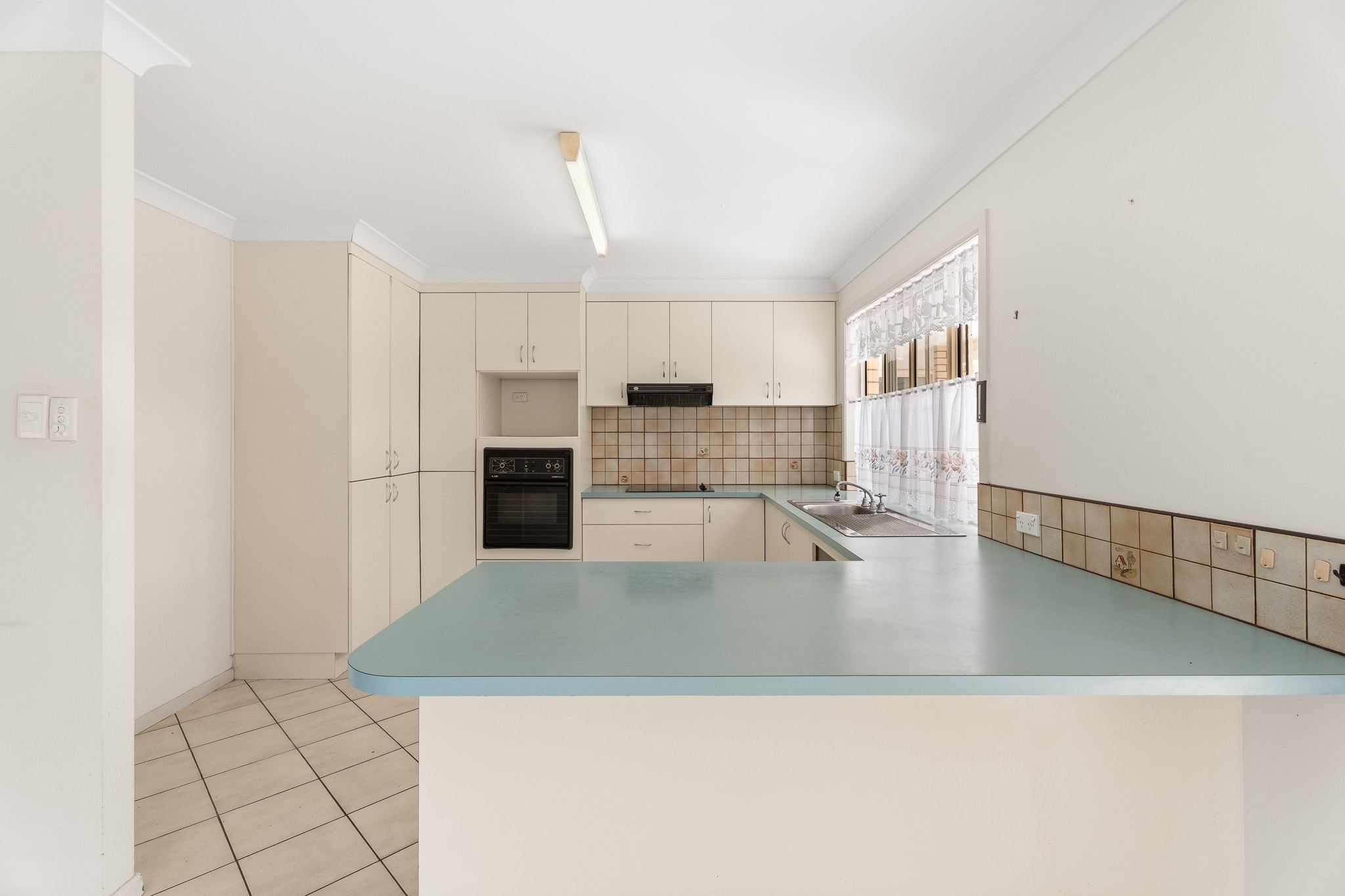 18 Bruce Street, TORQUAY, QLD 4655 AUS