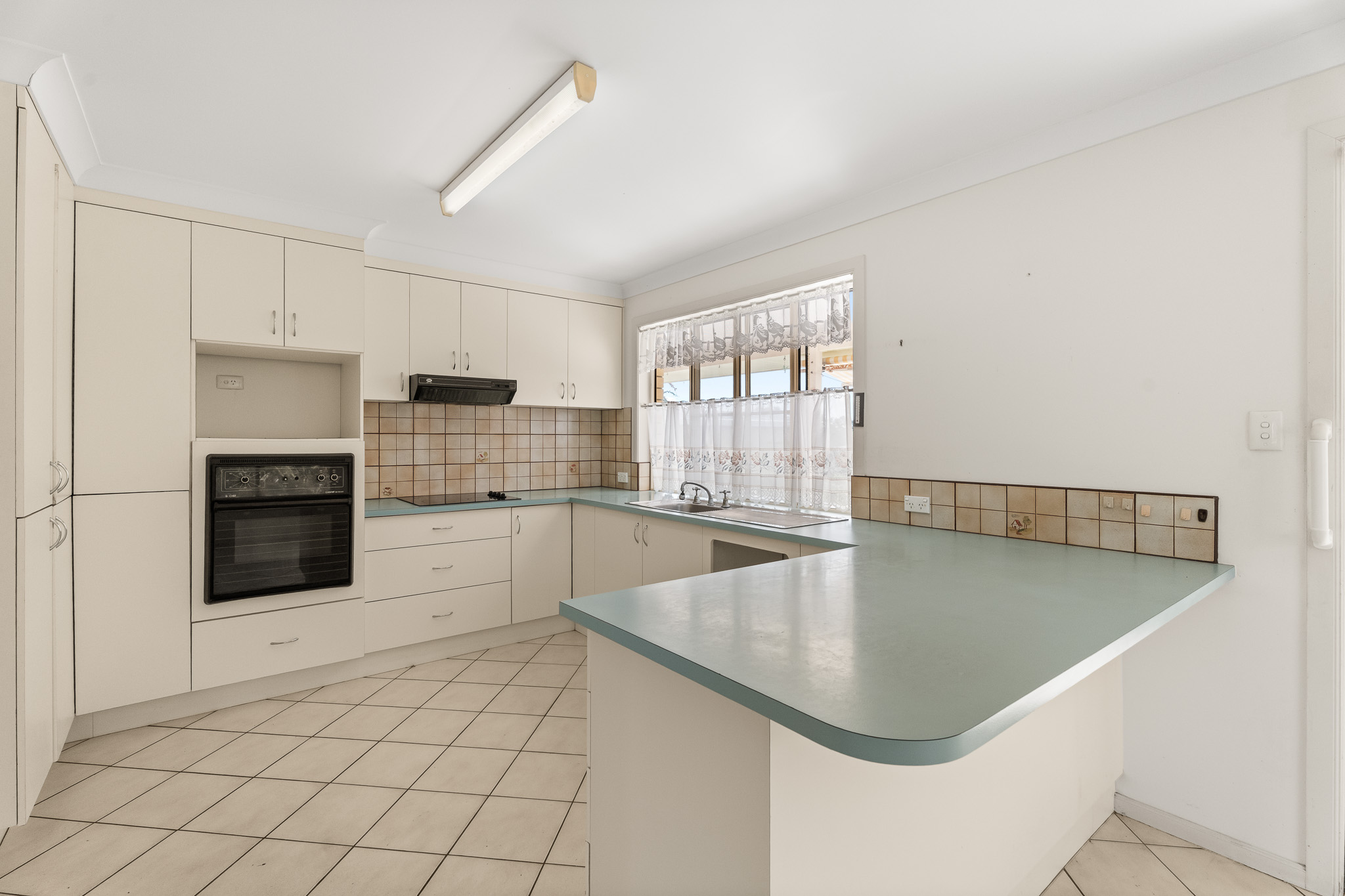 18 Bruce Street, TORQUAY, QLD 4655 AUS