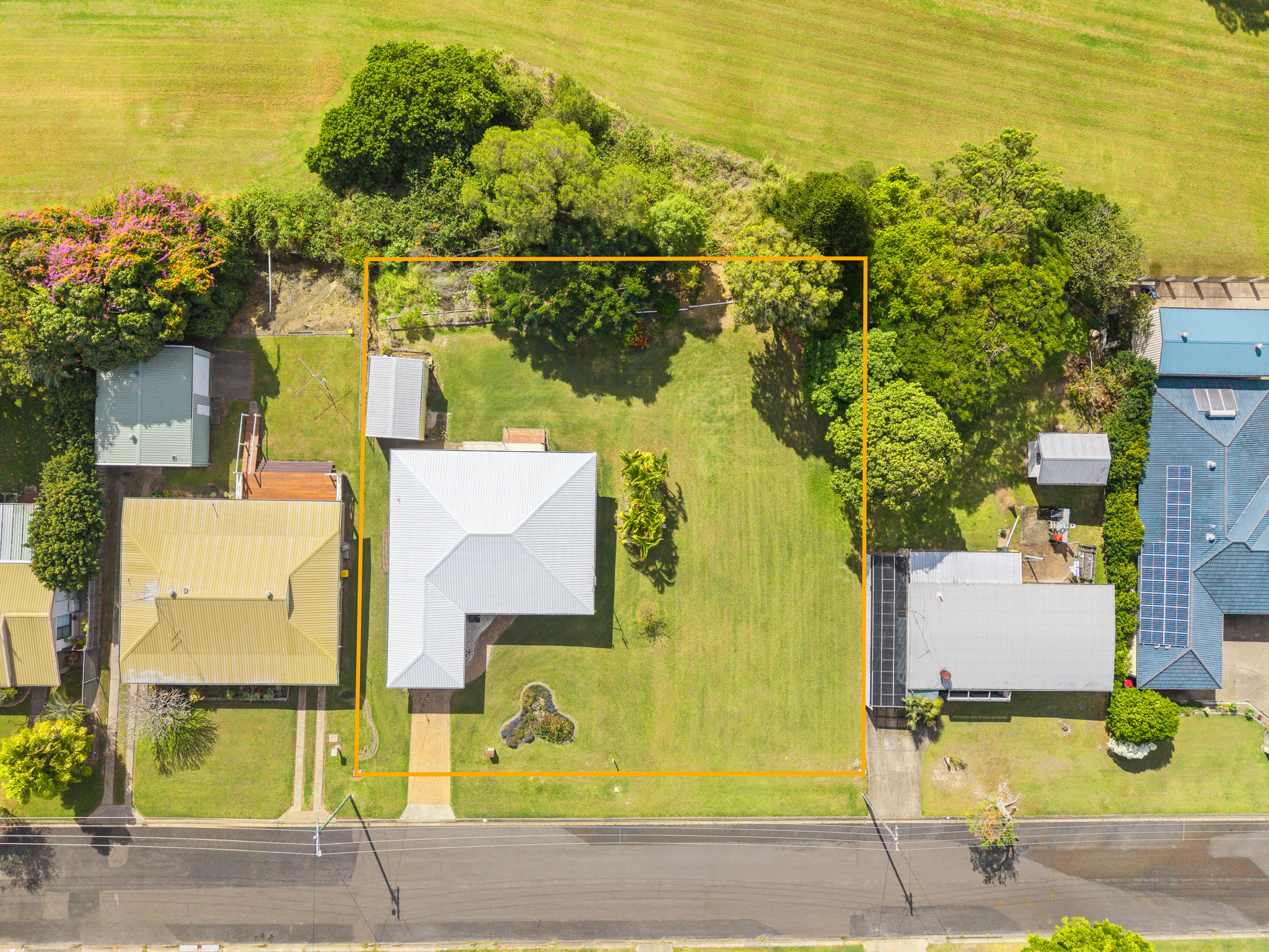 18 Bruce Street, TORQUAY, QLD 4655 AUS