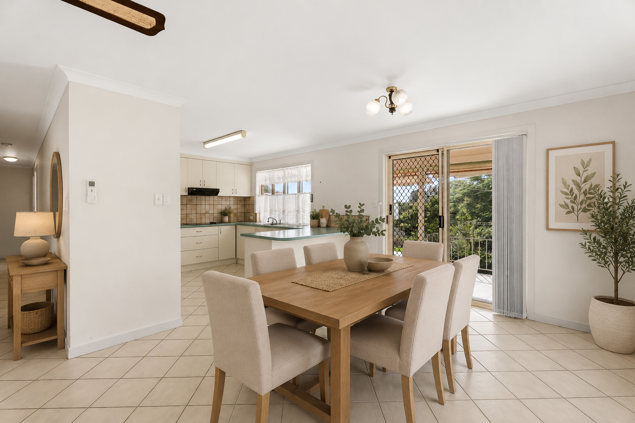 18 Bruce Street, TORQUAY, QLD 4655 AUS
