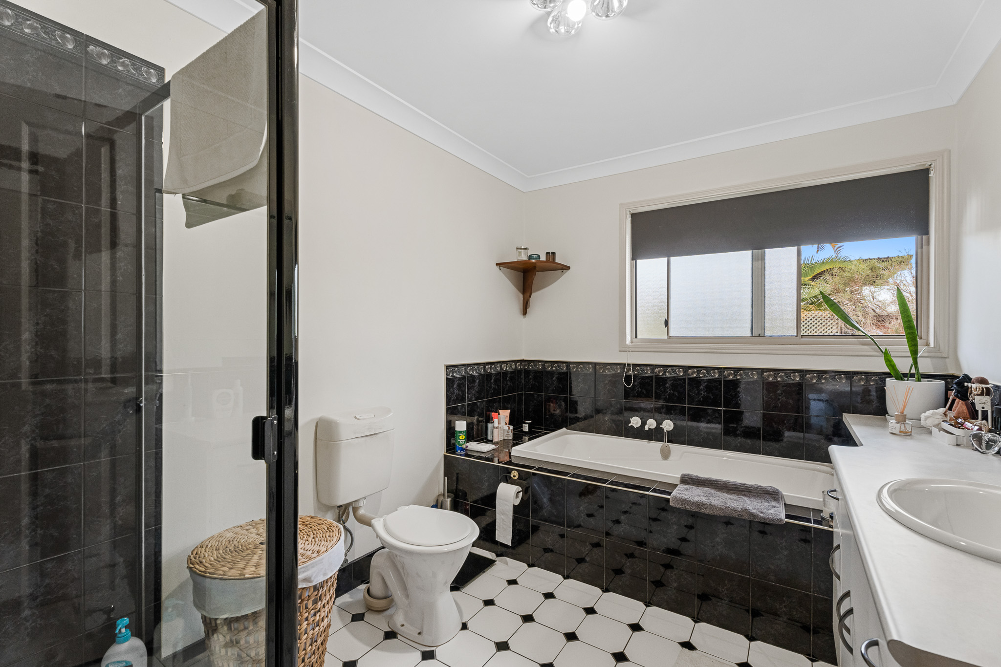 105 Garden Drive, URANGAN, QLD 4655 AUS