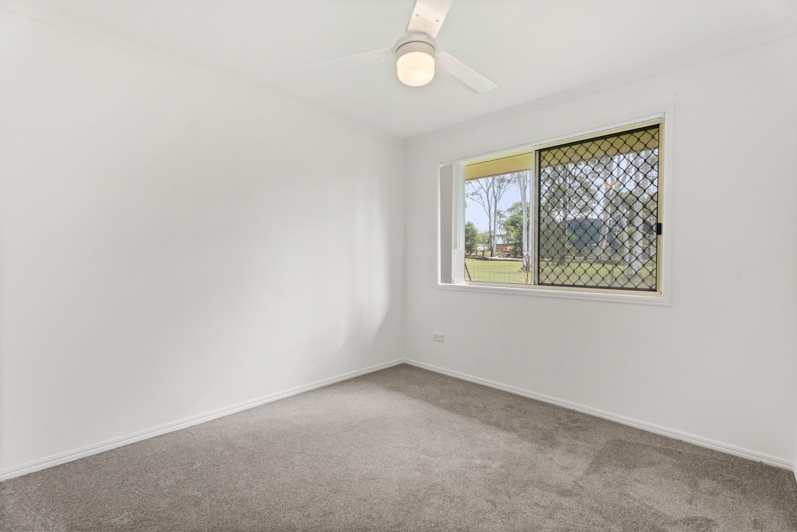 190 Lower Mountain Road, DUNDOWRAN, QLD 4655 AUS