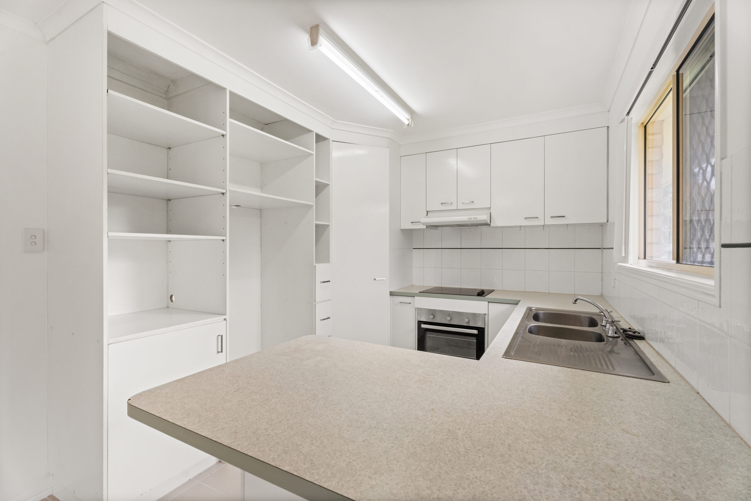 190 Lower Mountain Road, DUNDOWRAN, QLD 4655 AUS
