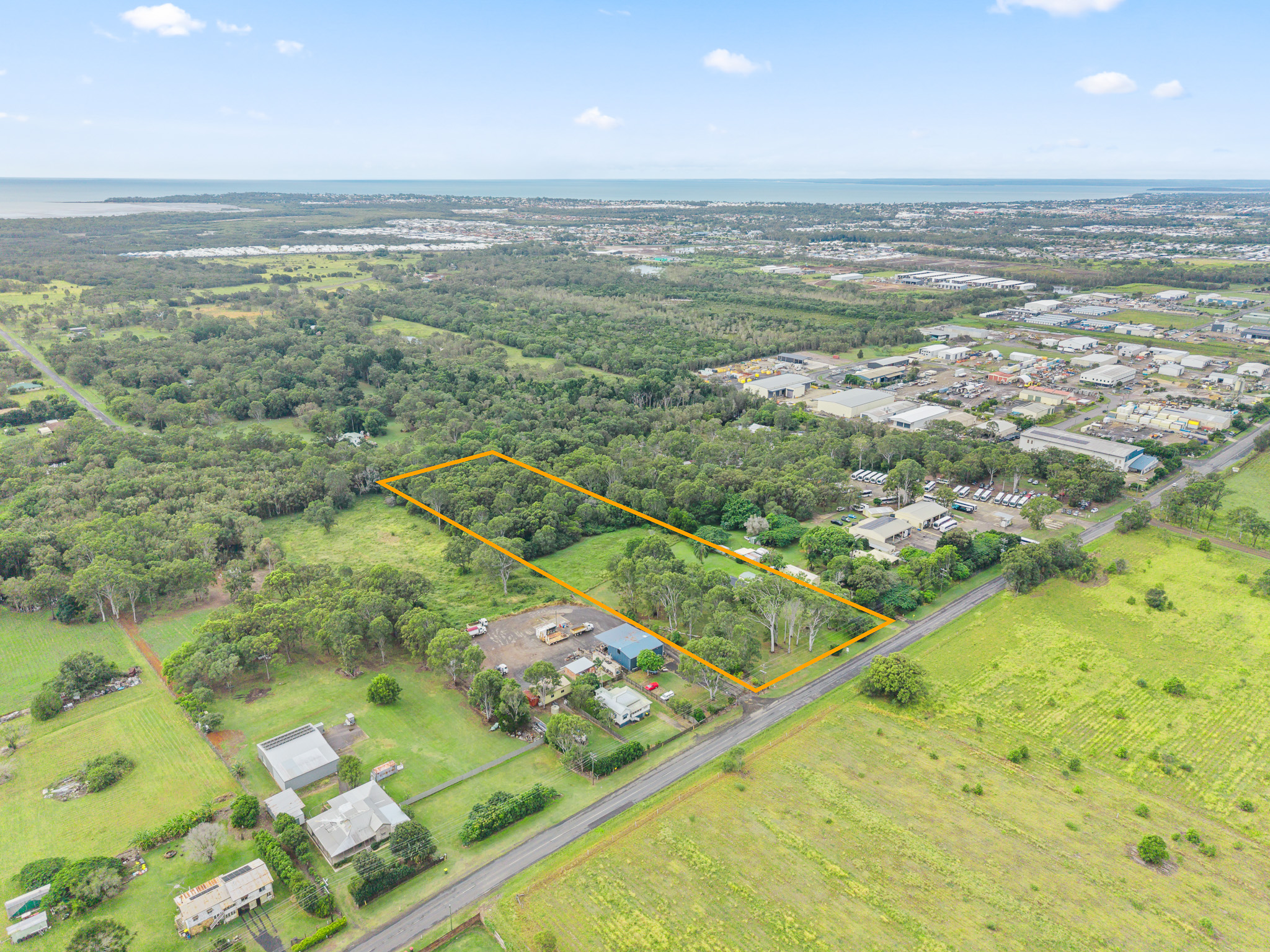 190 Lower Mountain Road, DUNDOWRAN, QLD 4655 AUS