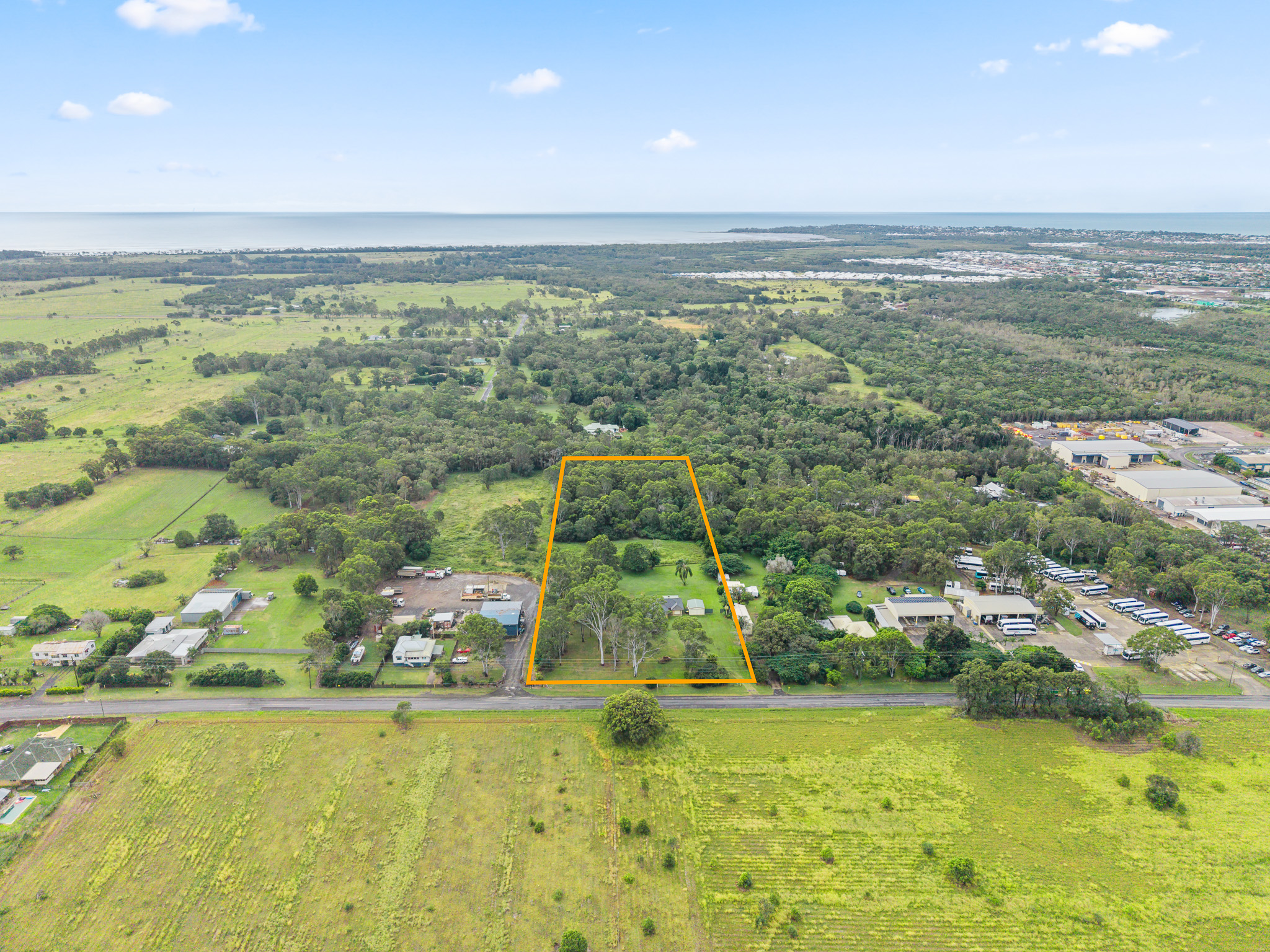 190 Lower Mountain Road, DUNDOWRAN, QLD 4655 AUS