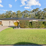 4 Earls Court, POINT VERNON, QLD 4655 AUS