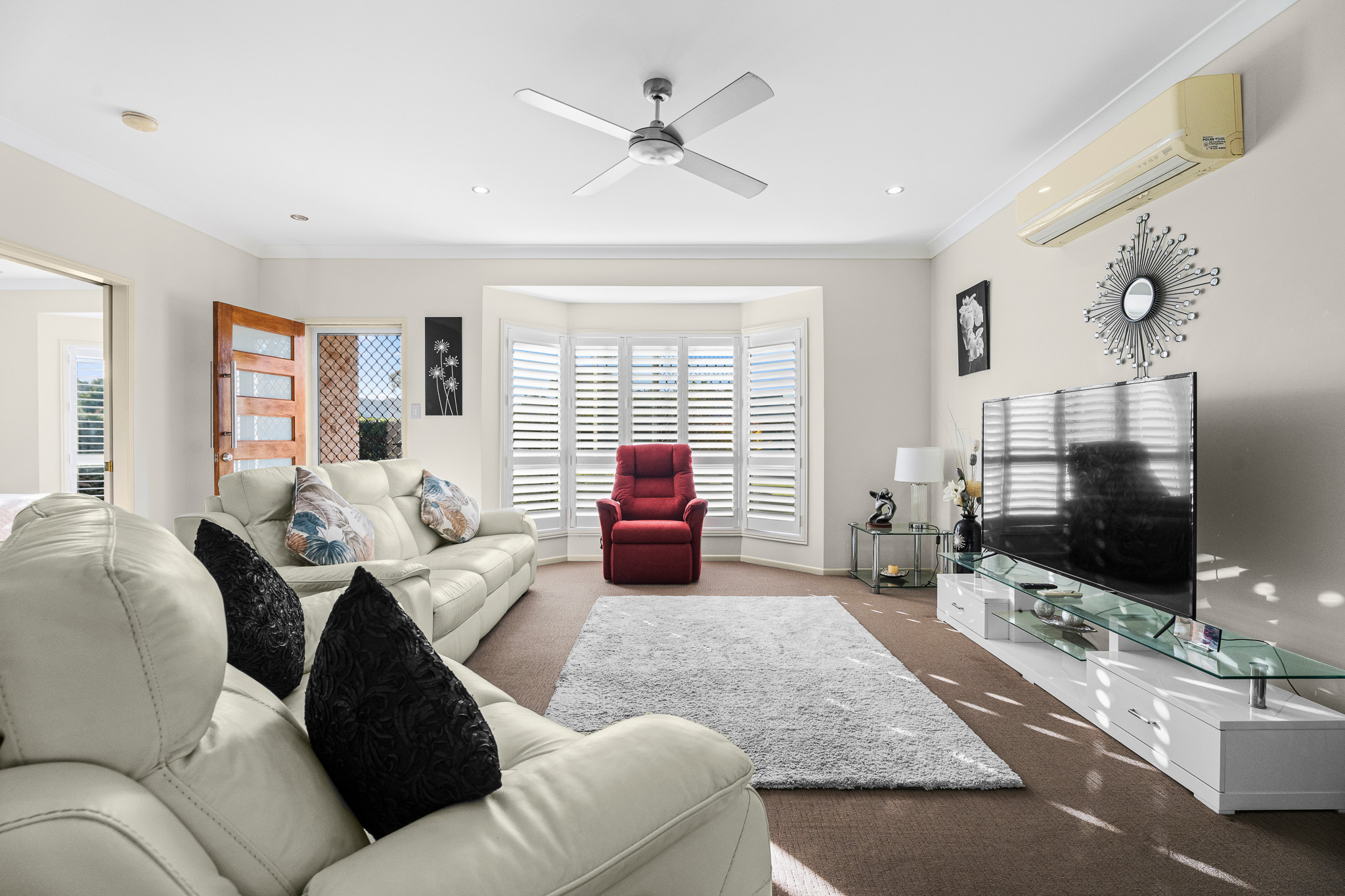 4 Earls Court, POINT VERNON, QLD 4655 AUS
