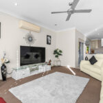 4 Earls Court, POINT VERNON, QLD 4655 AUS