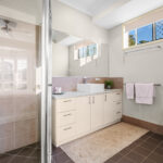 4 Earls Court, POINT VERNON, QLD 4655 AUS