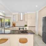 4 Earls Court, POINT VERNON, QLD 4655 AUS