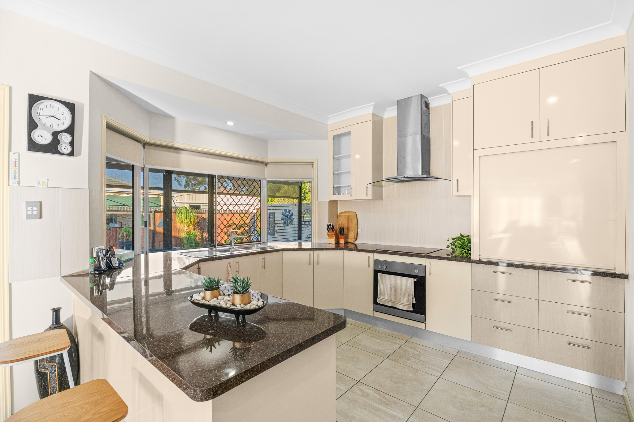 4 Earls Court, POINT VERNON, QLD 4655 AUS