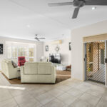 4 Earls Court, POINT VERNON, QLD 4655 AUS