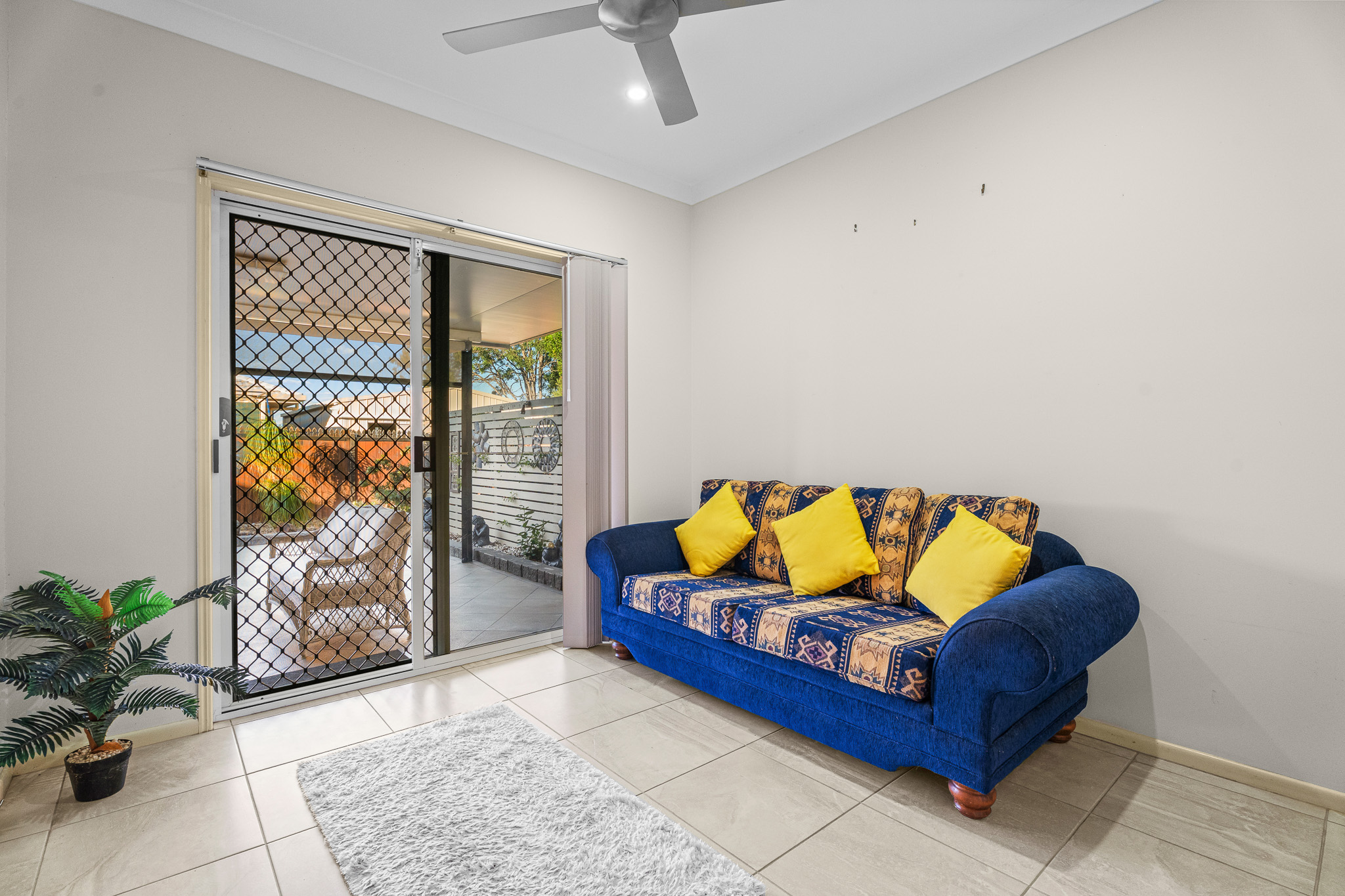 4 Earls Court, POINT VERNON, QLD 4655 AUS