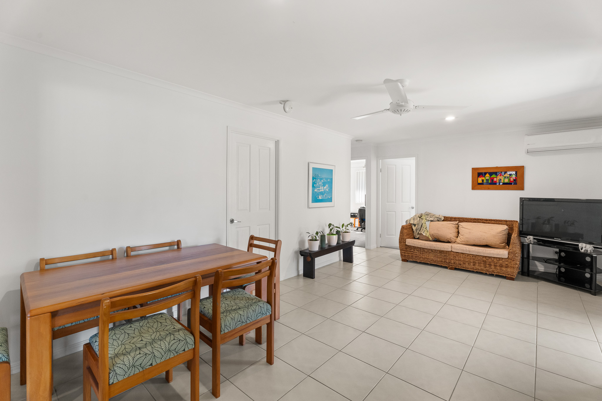 6 Zircon Street, URANGAN, QLD 4655 AUS