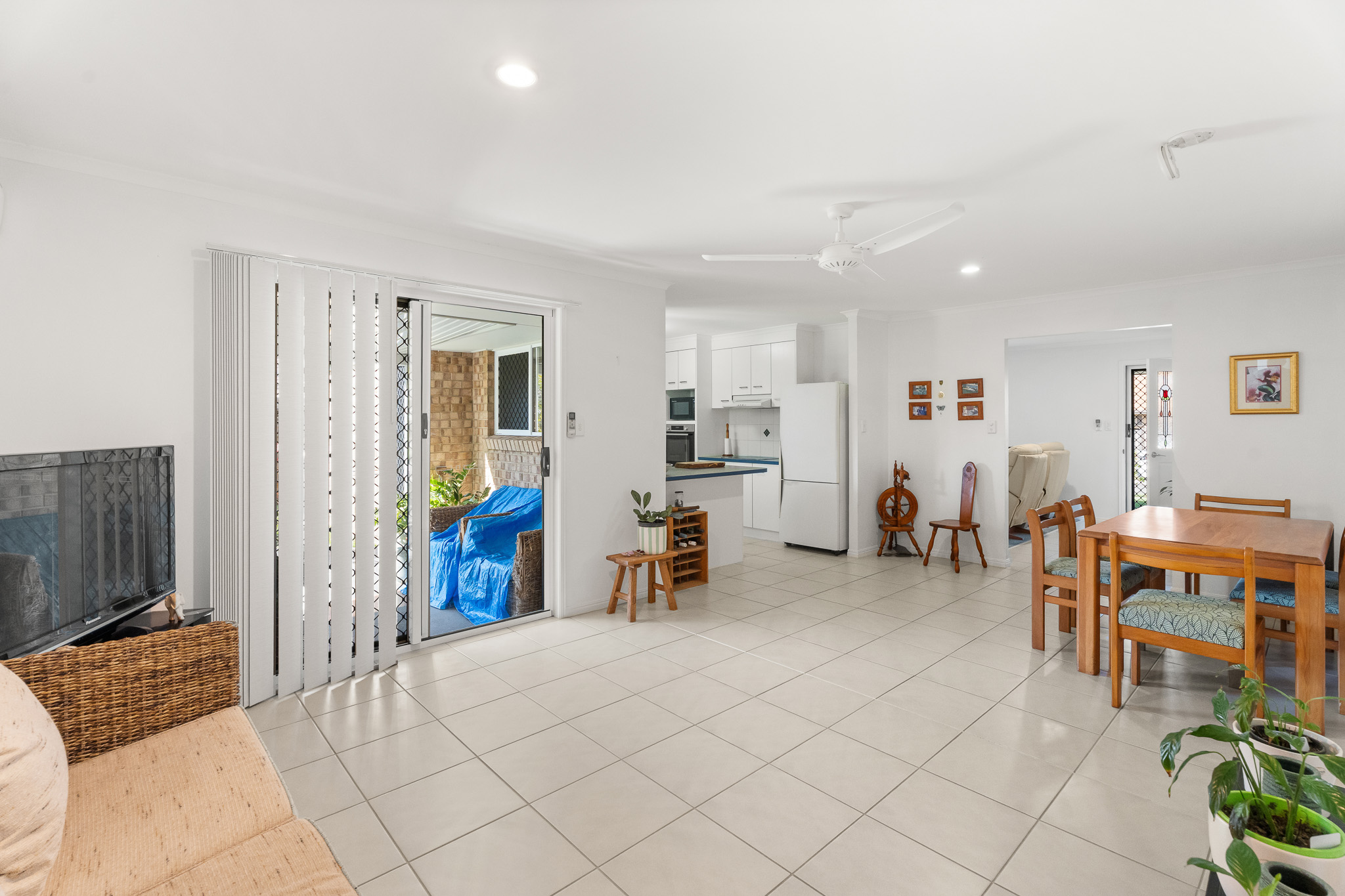 6 Zircon Street, URANGAN, QLD 4655 AUS