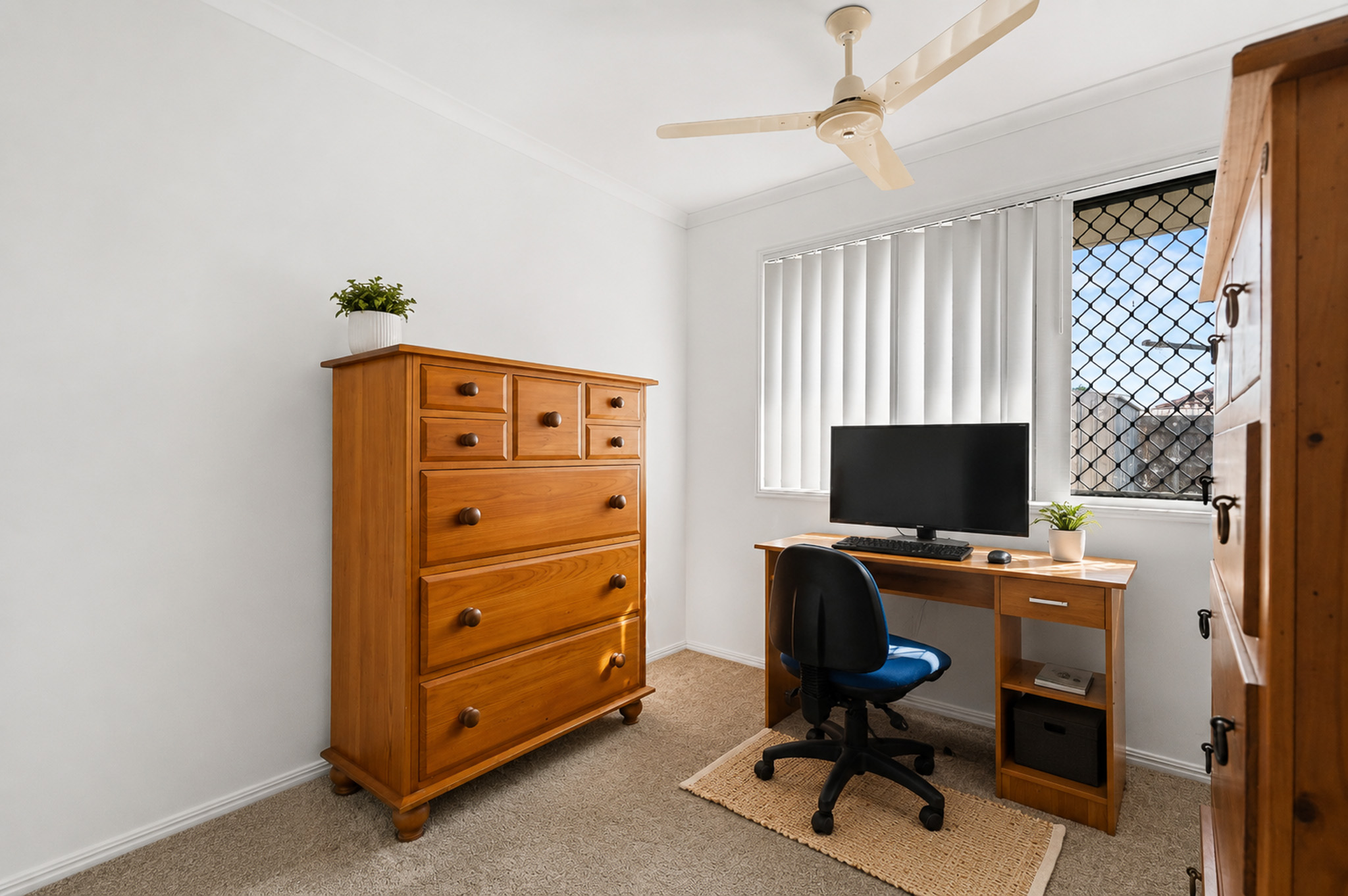 6 Zircon Street, URANGAN, QLD 4655 AUS