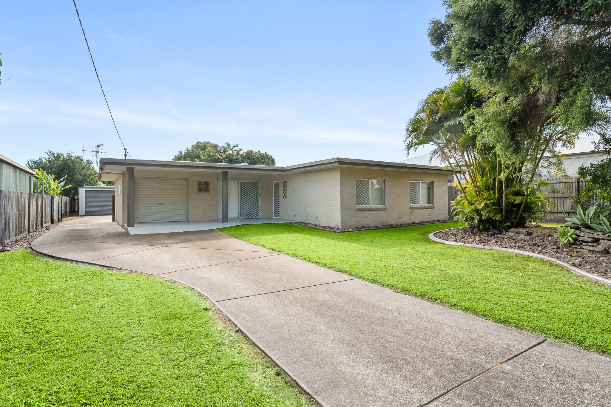 37 Halcro Street, PIALBA, QLD 4655 AUS