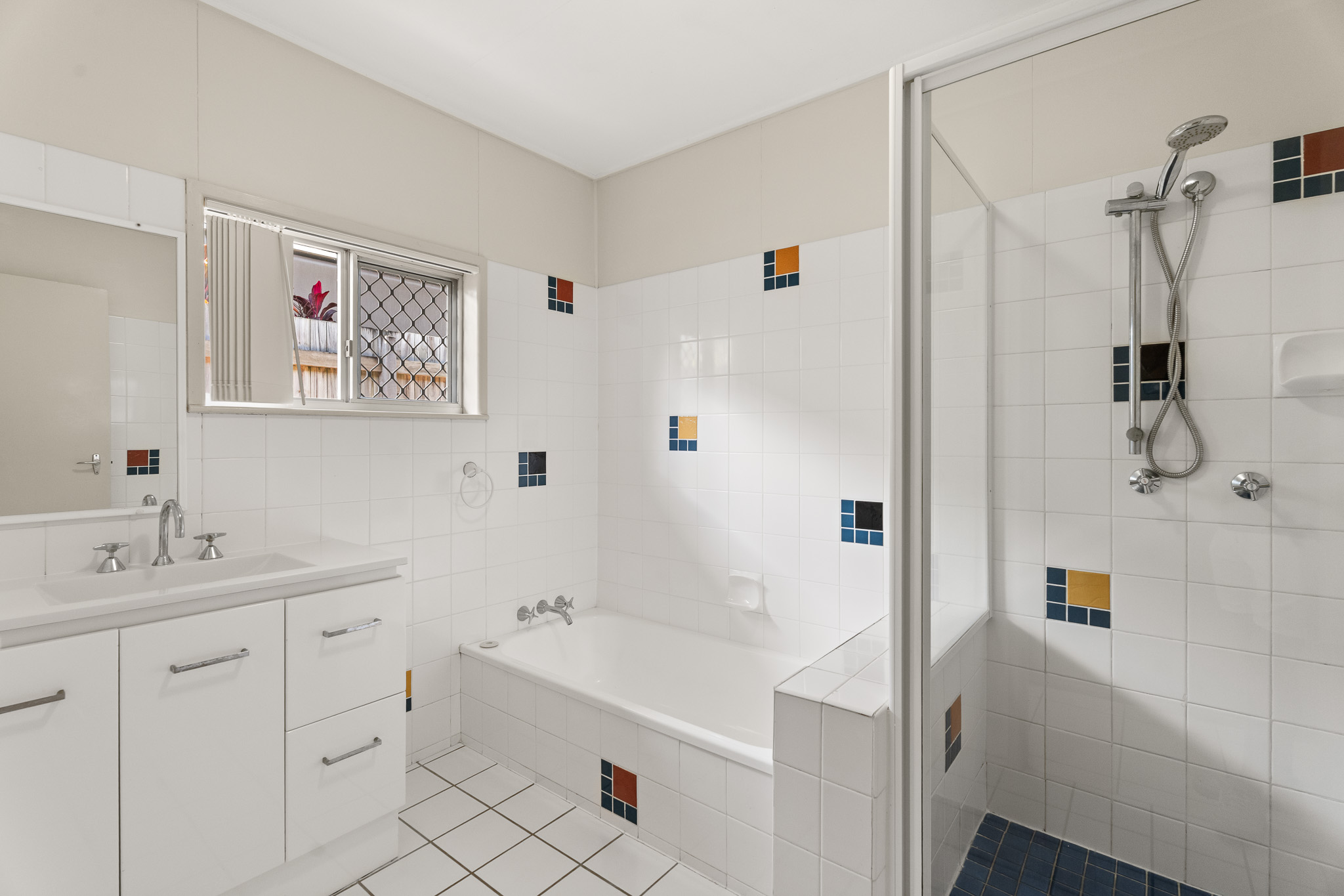 37 Halcro Street, PIALBA, QLD 4655 AUS