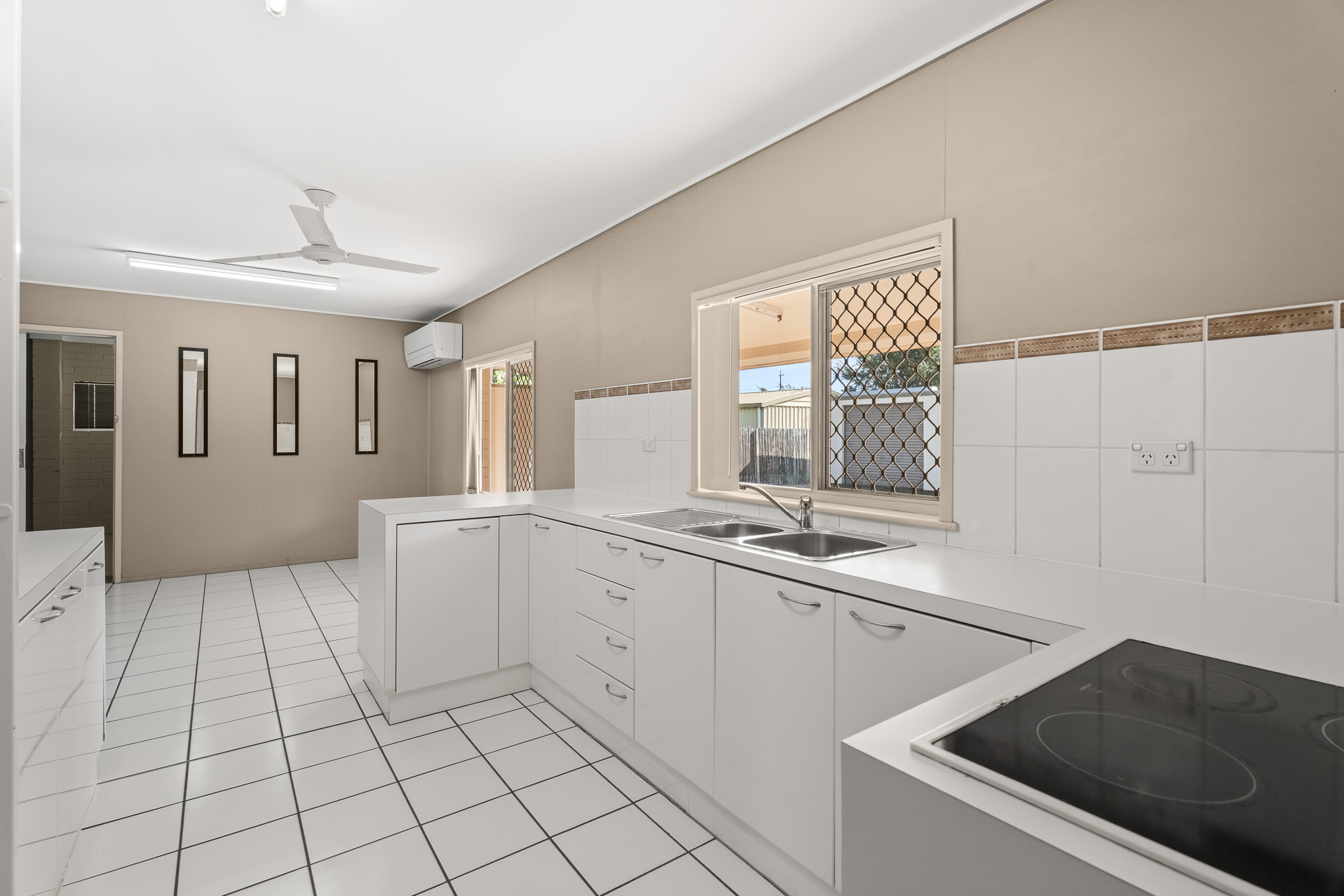 37 Halcro Street, PIALBA, QLD 4655 AUS