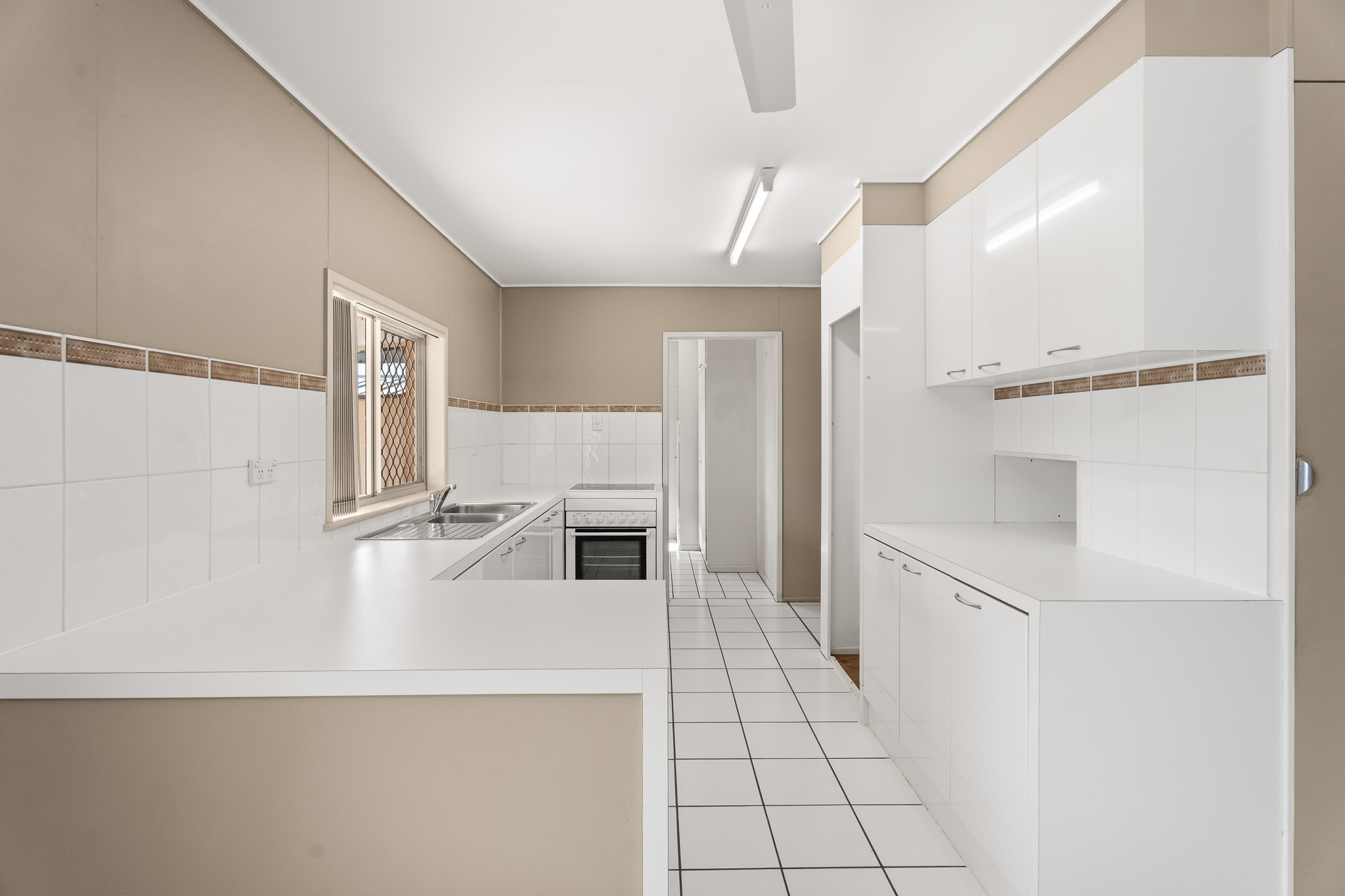 37 Halcro Street, PIALBA, QLD 4655 AUS