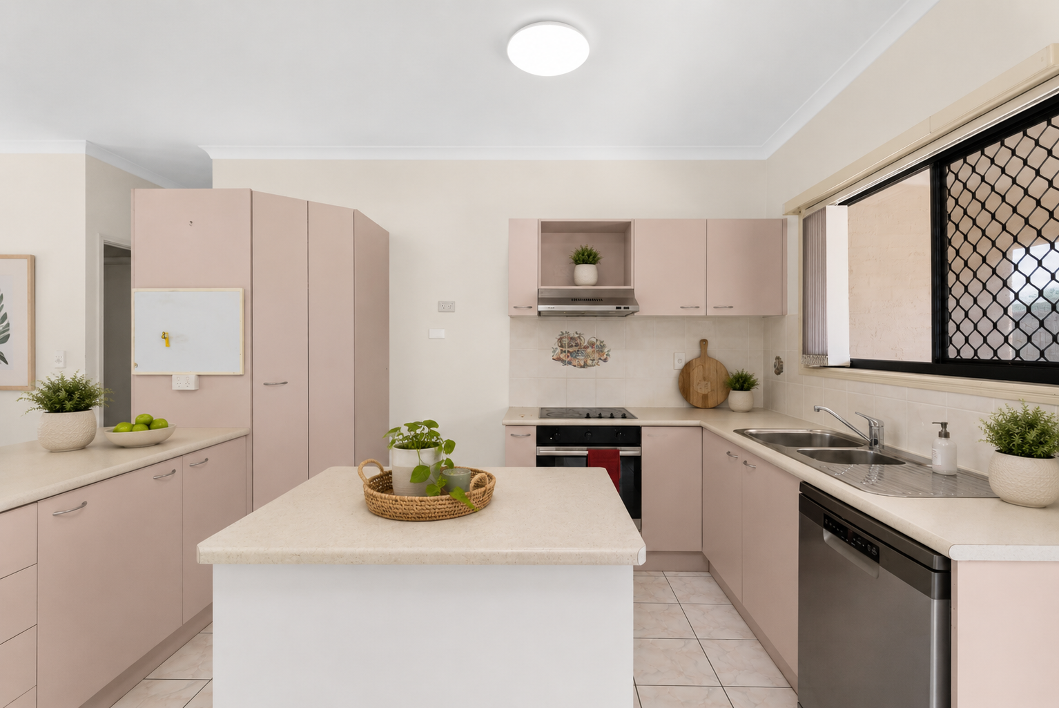 32/34-56 Elizabeth Street, URANGAN, QLD 4655 AUS