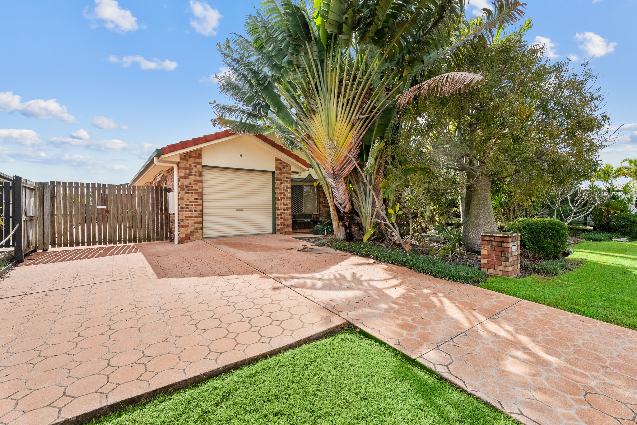 9 Wodalla Mews, POINT VERNON, QLD 4655 AUS
