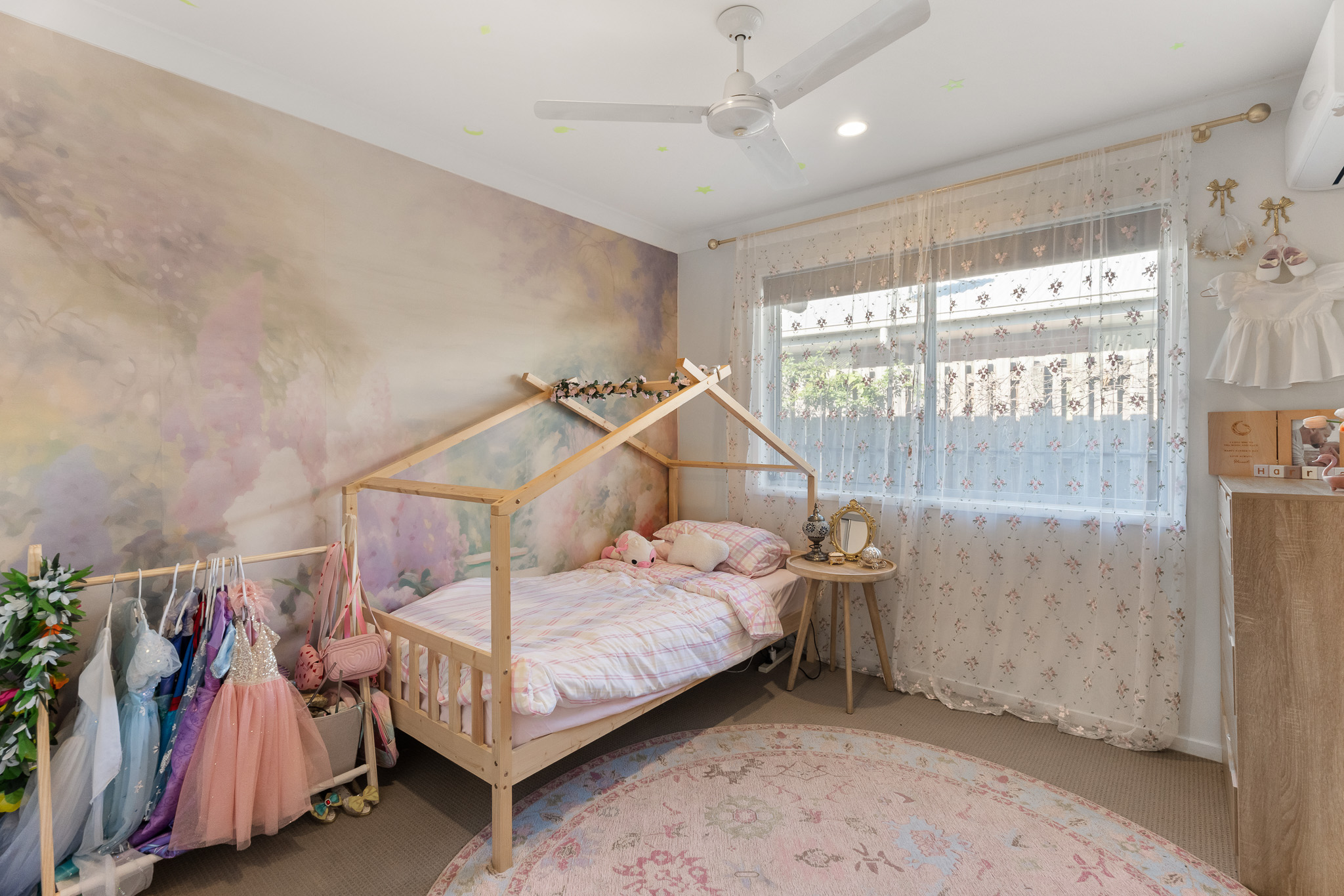 16 Blaxland Road, URRAWEEN, QLD 4655 AUS