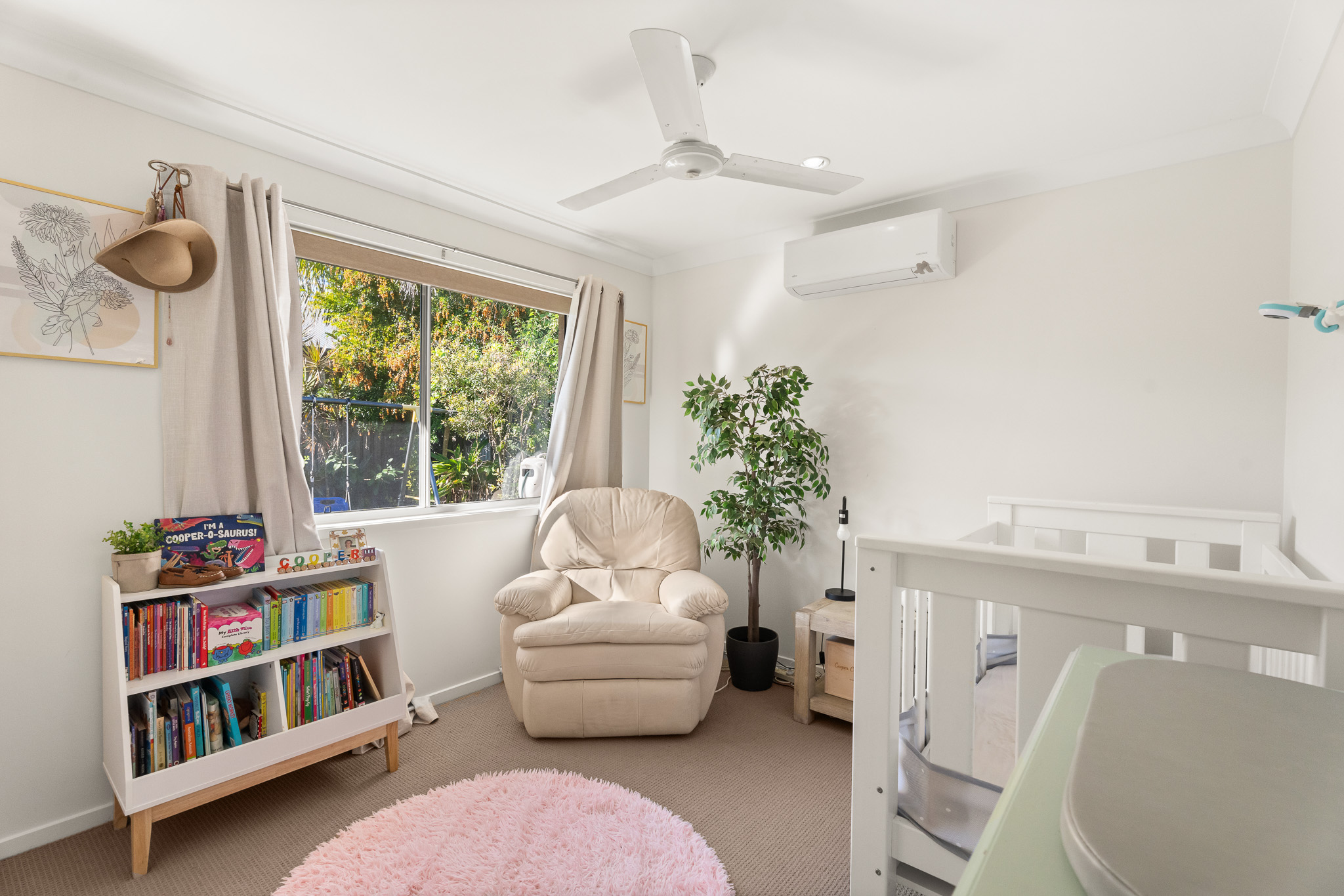 16 Blaxland Road, URRAWEEN, QLD 4655 AUS