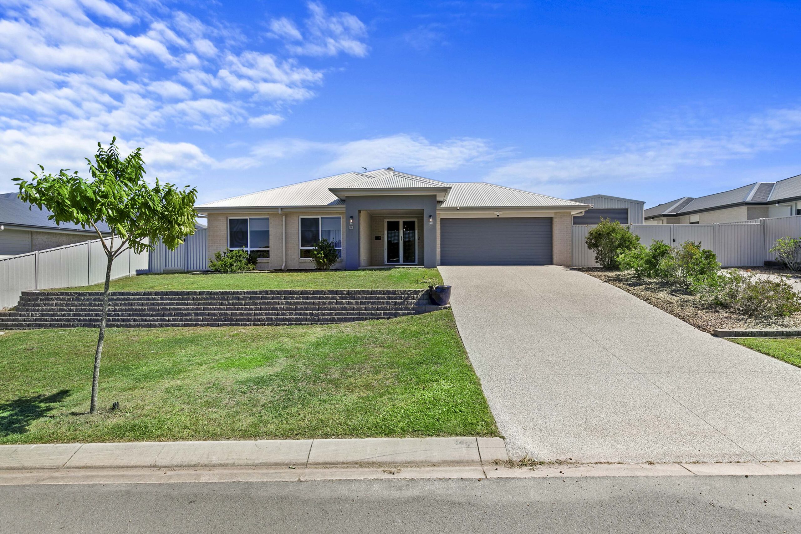 32 Blackpepper Avenue, NIKENBAH, QLD 4655 AUS