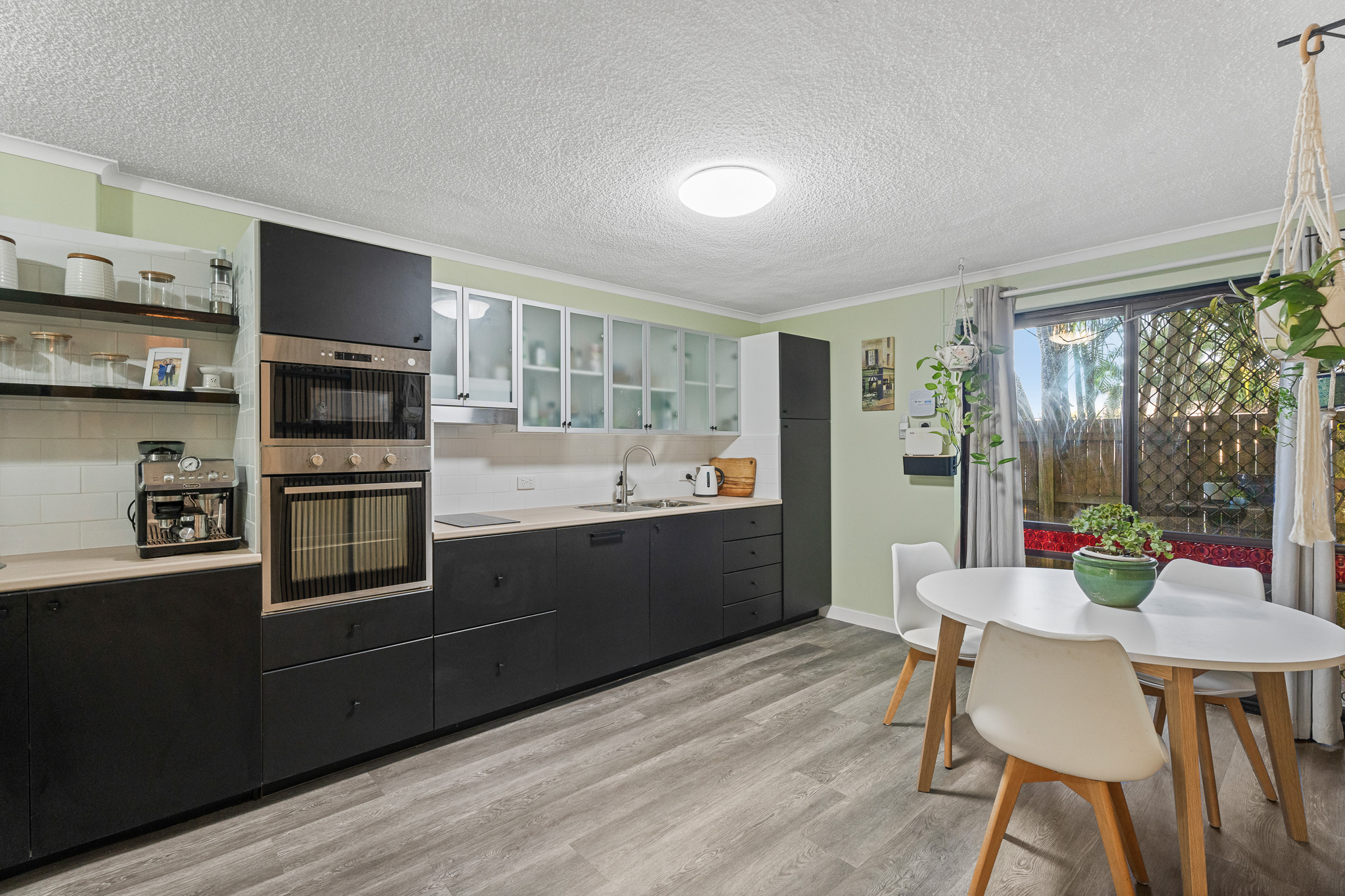2/372 Esplanade, SCARNESS, QLD 4655 AUS